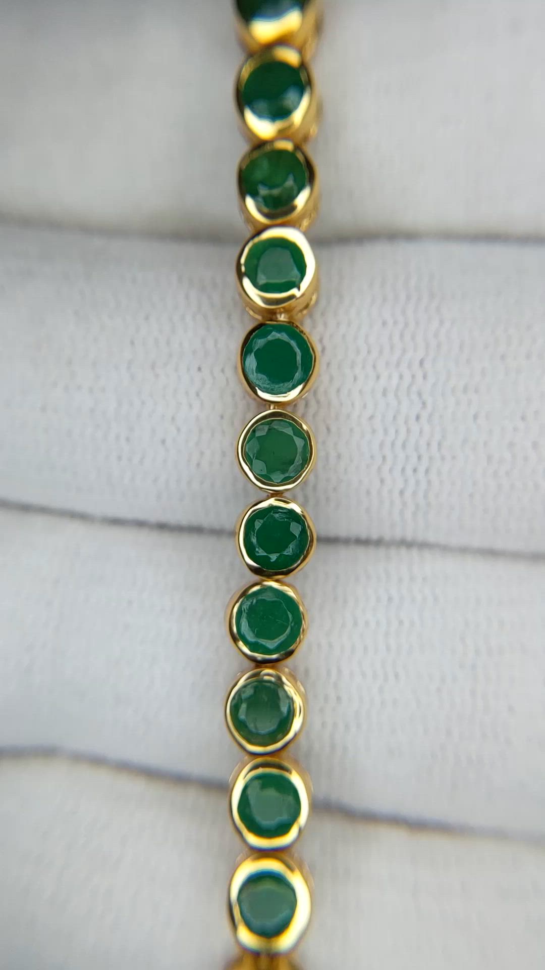 4.75 Ct.Tw.Total Carat Weight Green Agate Bezel Bracelet, 22K Gold Plated Silver Size Video