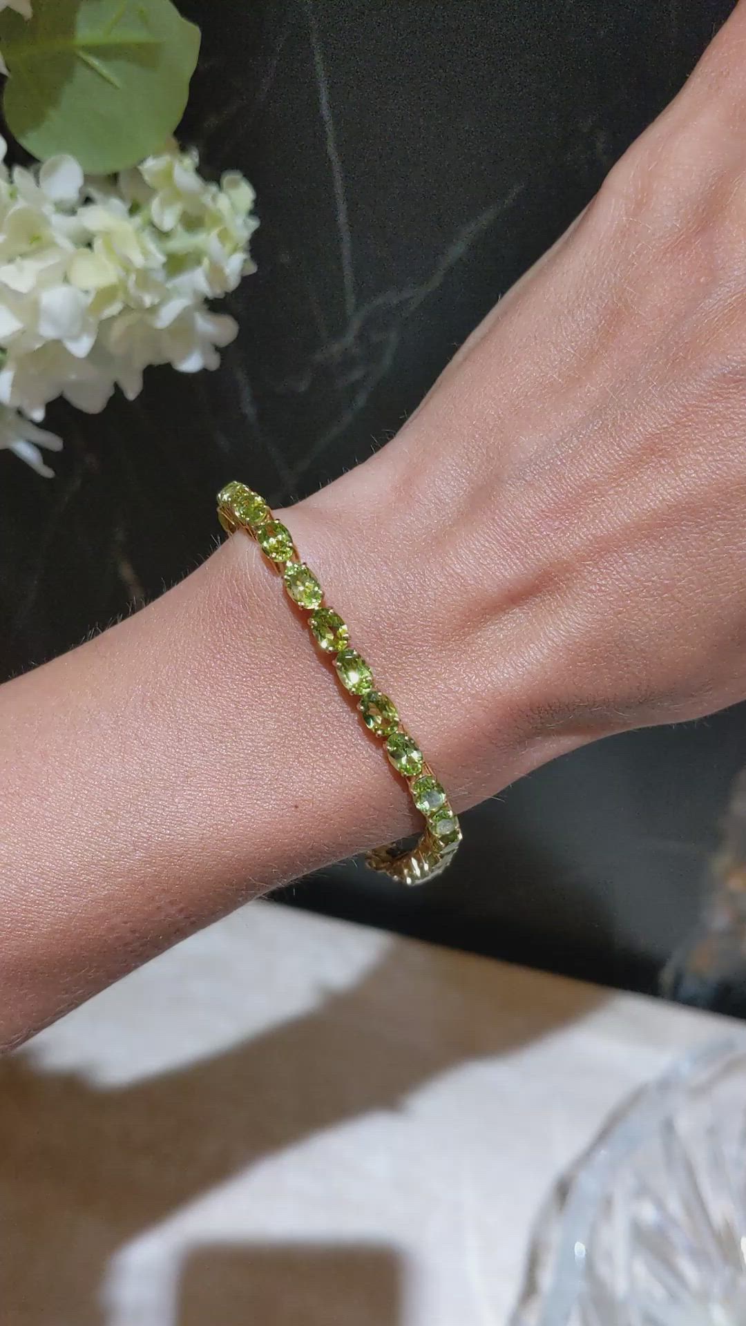 12.72 Ct.Tw.Total Carat Weight Green (Lime Green) Peridot Tennis/Line Bracelet, 14K Yellow Gold Size Video