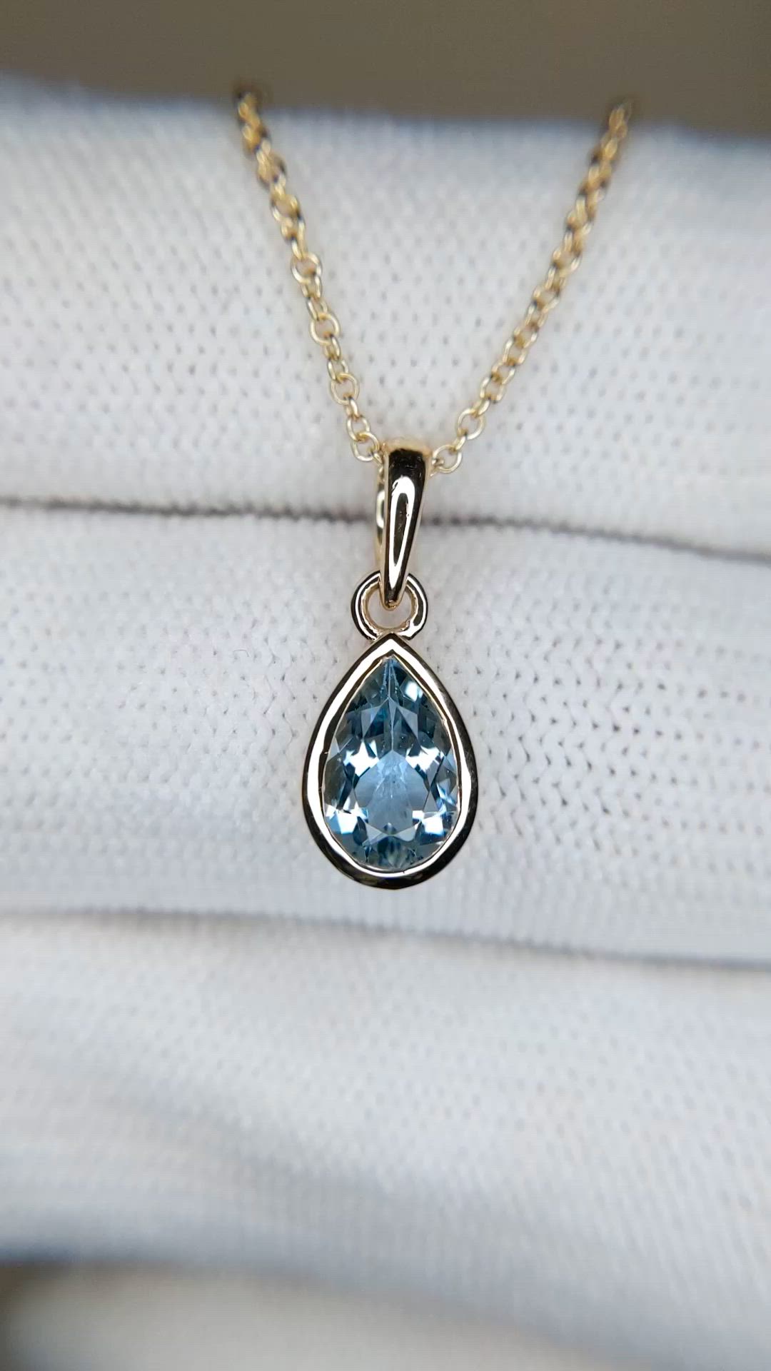 0.76 Ct. Blue Aquamarine Bezel Pendant, 14K Yellow Gold Size Video
