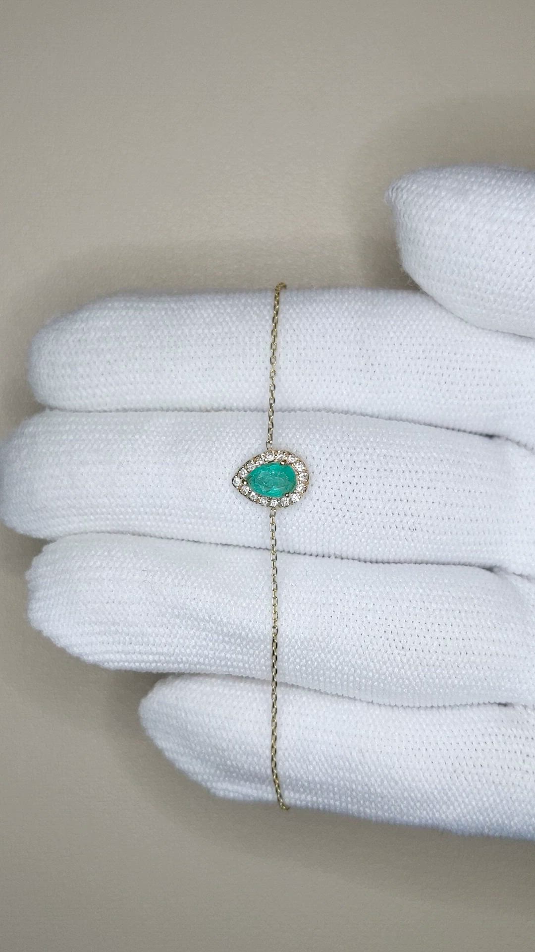 0.58&nbsp;Ct.Tw.Total Carat Weight Bluish Green Paraiba Tourmaline and Natural Diamond Pave Bracelet, 14K Yellow Gold Size Video