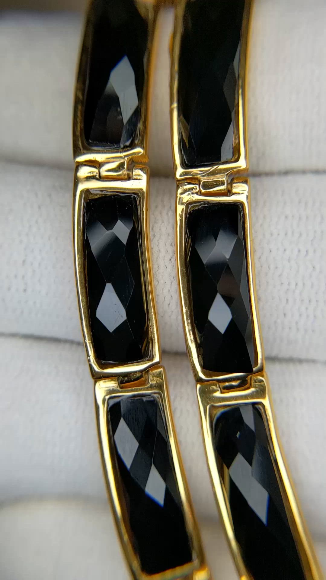 44.39 Ct. Black Onyx Bezel Necklace, 22K Gold Plated Silver Size Video