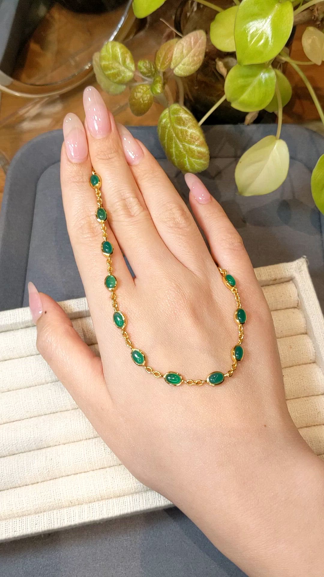 15.64 Ct. Green Agate Bezel Necklace, 22K Gold Plated Silver Size Video