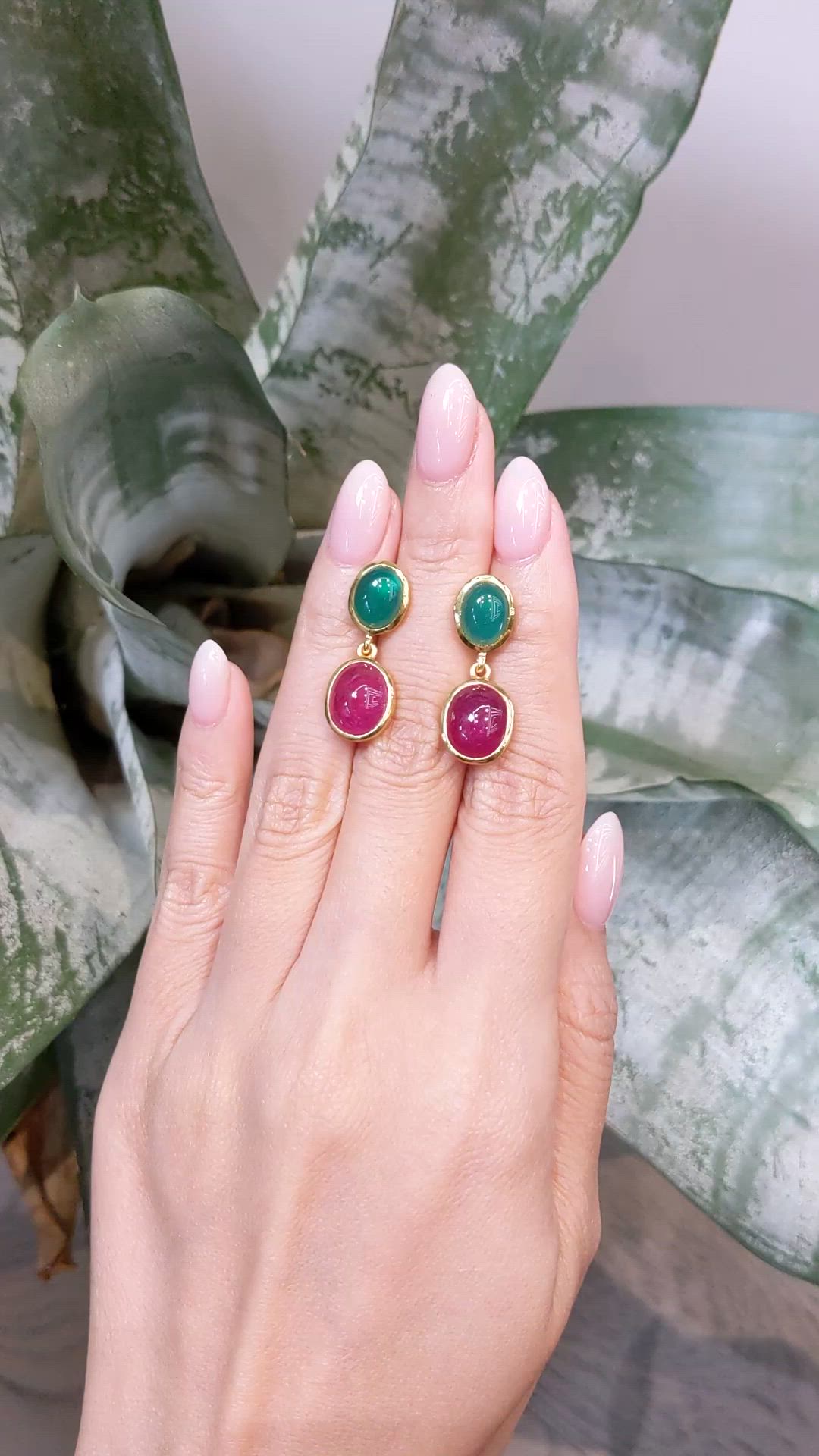 13.54&nbsp;Ct.Tw.Total Carat Weight Ruby and Green Agate Studs Earrings, 22K Gold Plated Silver Size Video