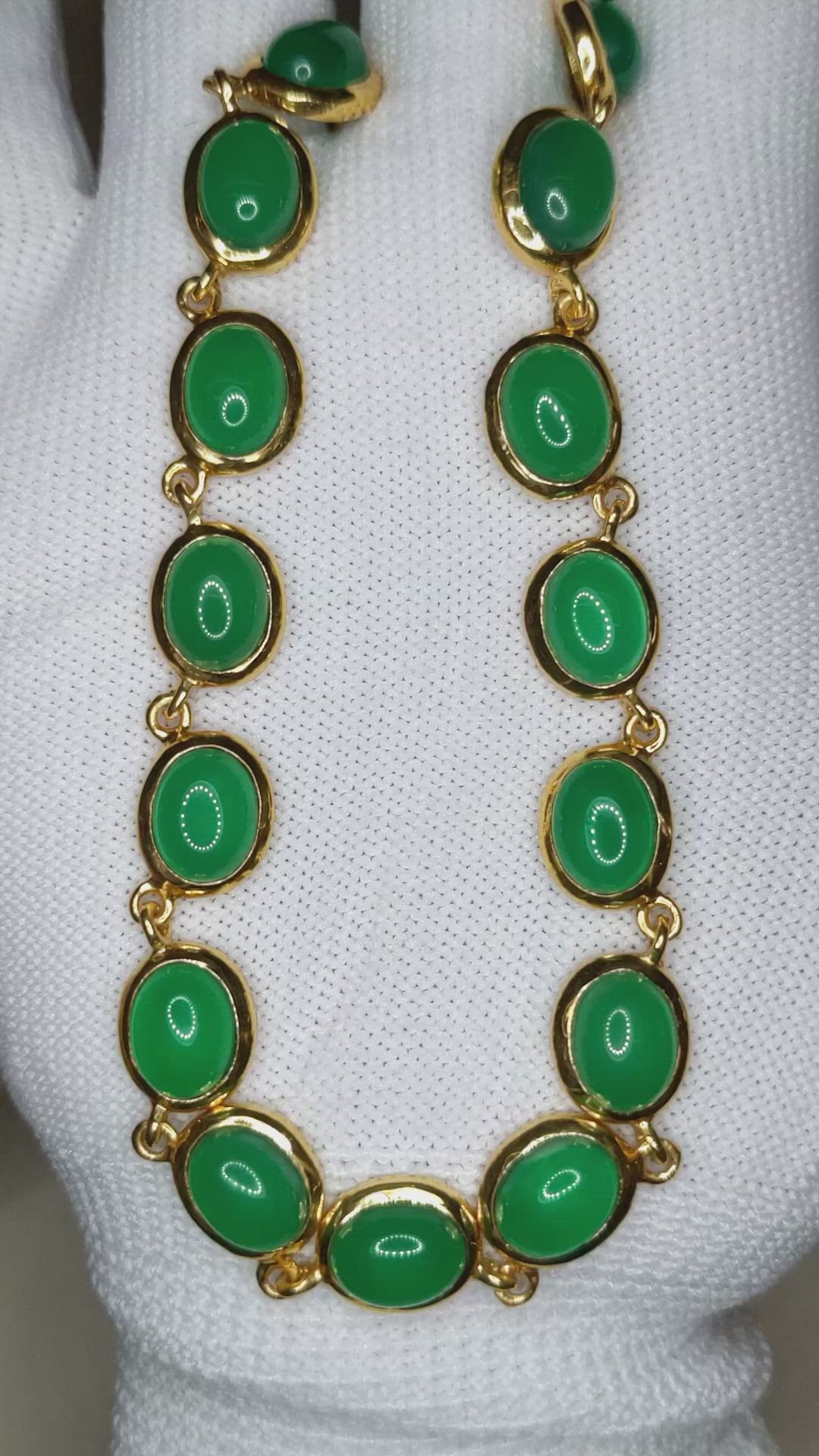 49.83 Ct. Green Agate Bezel Necklace, 22K Gold Plated Silver Size Video
