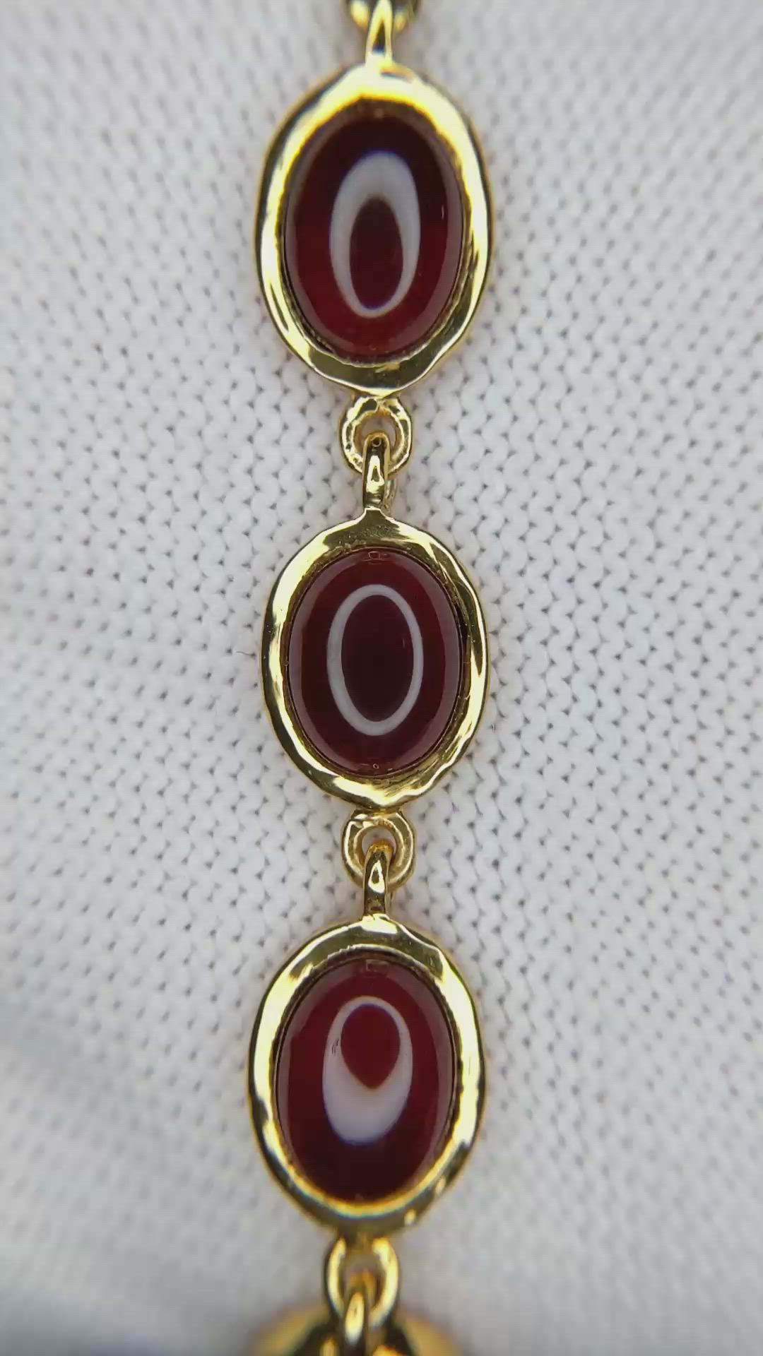 20.60&nbsp;Ct.Tw.Total Carat Weight Red Garnet Bezel Bracelet, 22K Gold Plated Silver Size Video