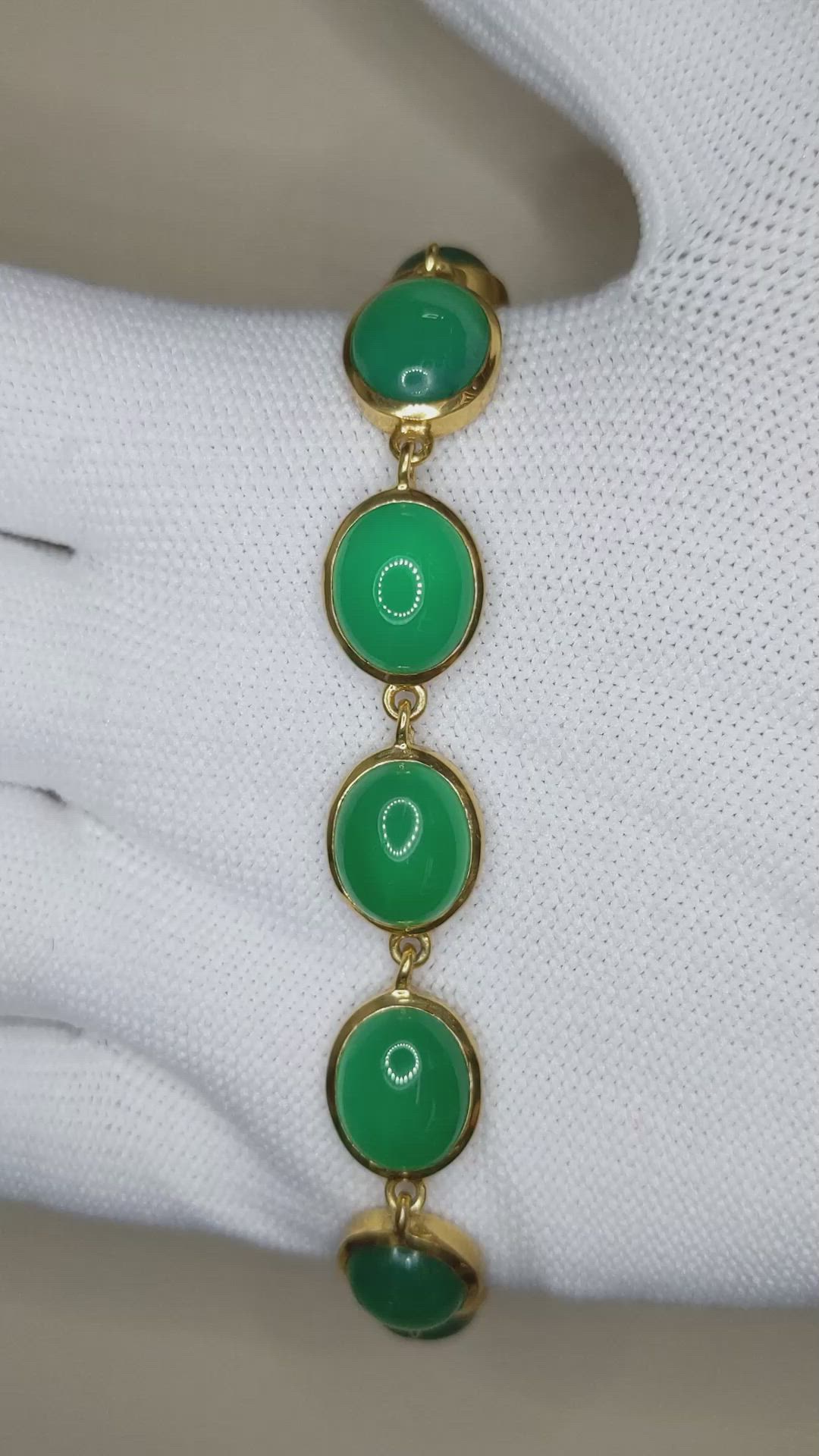 31.10 Ct.Tw.Total Carat Weight Green Agate Bezel Bracelet, 22K Gold Plated Silver Size Video