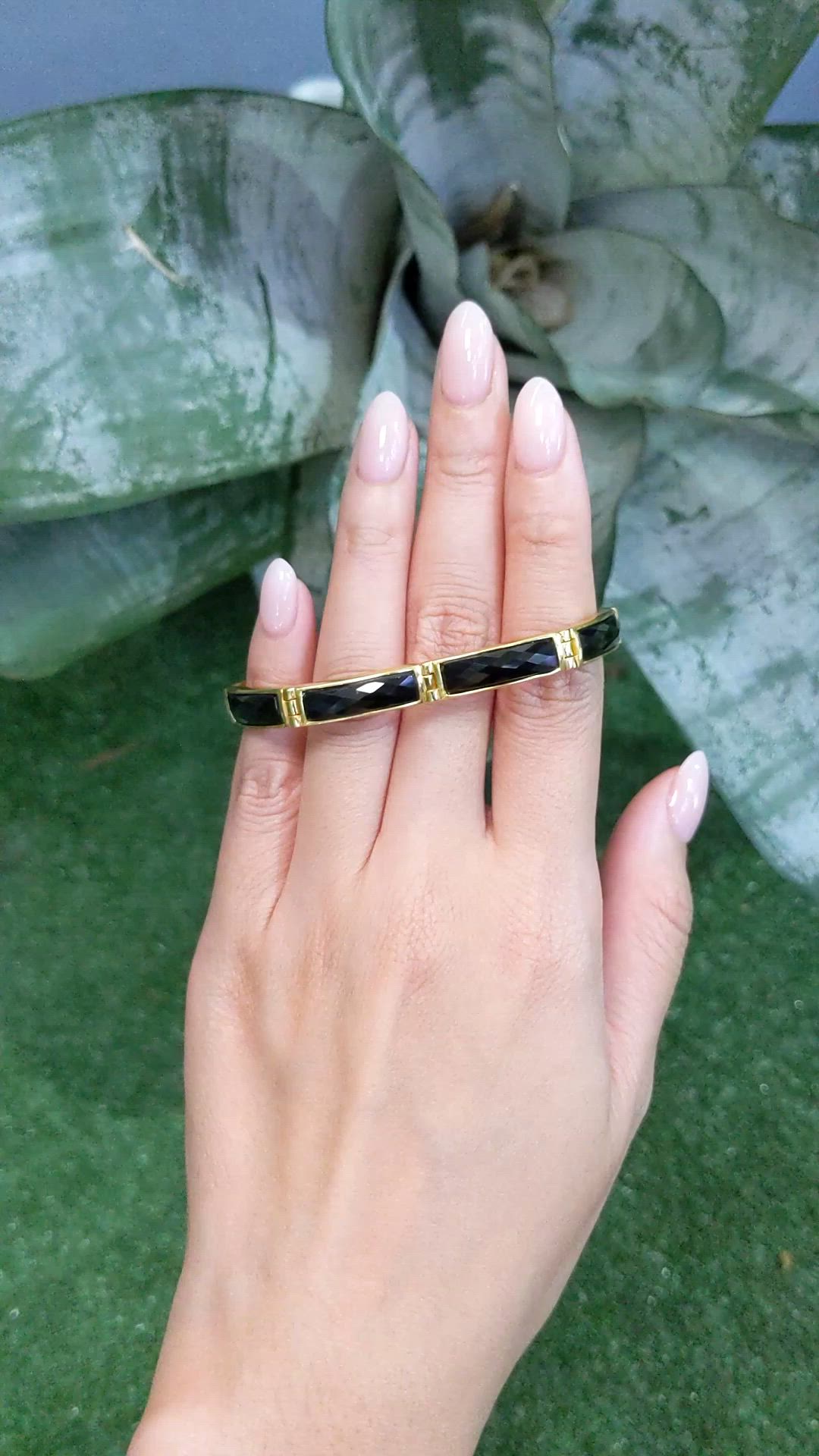 14.84 Ct.Tw.Total Carat Weight Black Onyx Antique Style Bracelet, 22K Gold Plated Silver Size Video