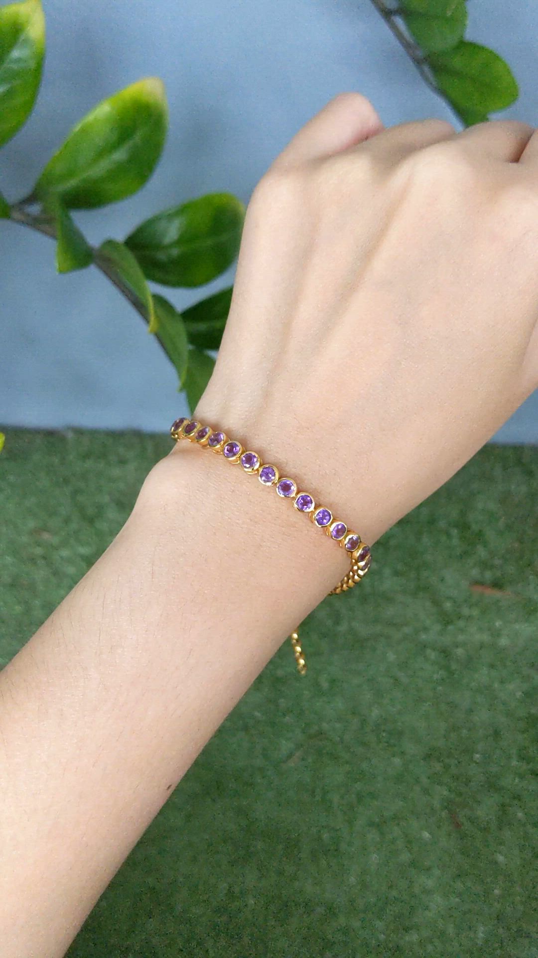 4.36&nbsp;Ct.Tw.Total Carat Weight Purple Amethyst Bezel Bracelet, 22K Gold Plated Silver Size Video