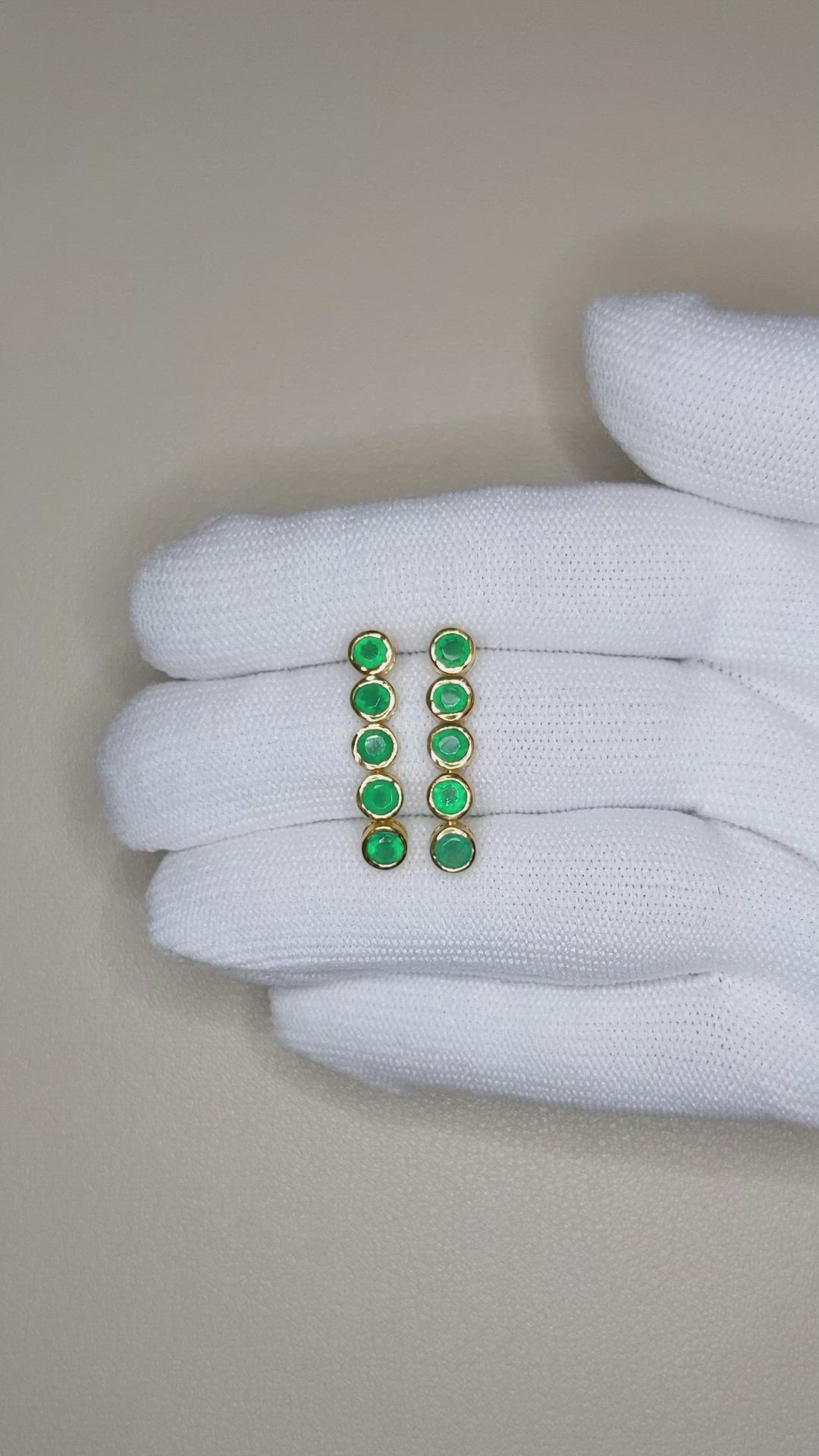 1.35 Ct.Tw.Total Carat Weight Green Agate Studs Earrings, 22K Gold Plated Silver Size Video
