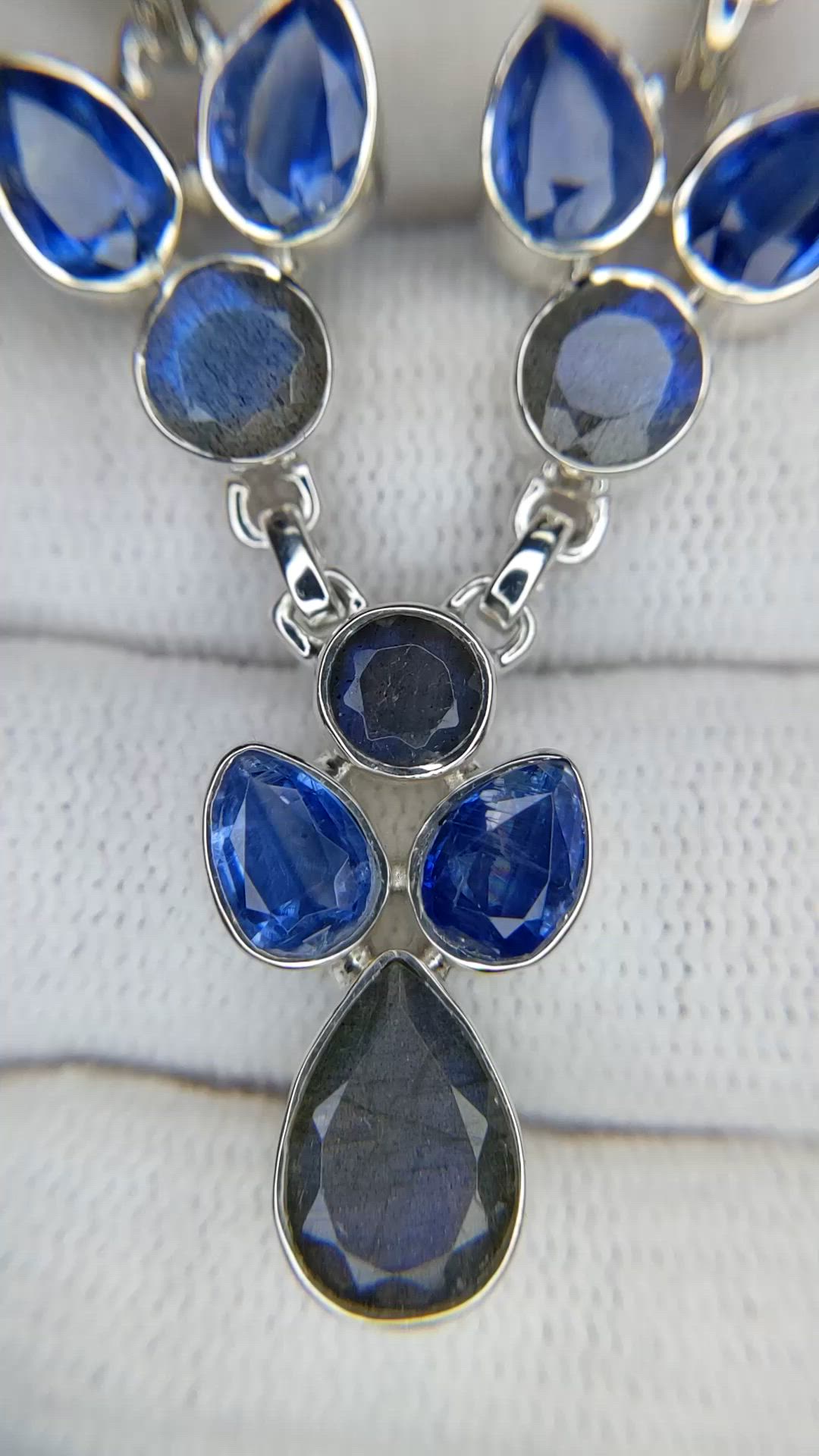 6.70&nbsp;Ct.Tw.Total Carat Weight Brown Labradorite and Blue Kyanite Bezel Necklace, Silver Size Video