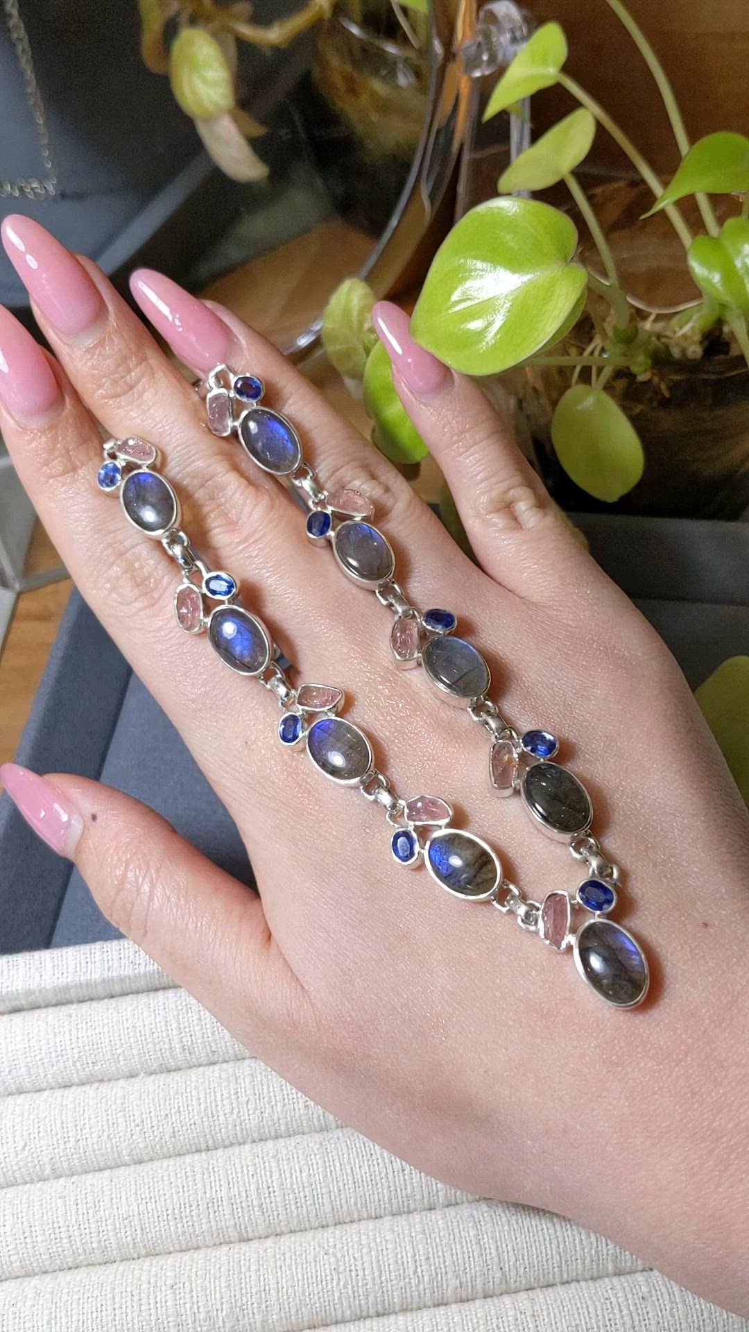 34.19&nbsp;Ct.Tw.Total Carat Weight Multi Color Labradorite, Pink Rose Quartz and Blue Kyanite Bezel Necklace, Silver Size Video
