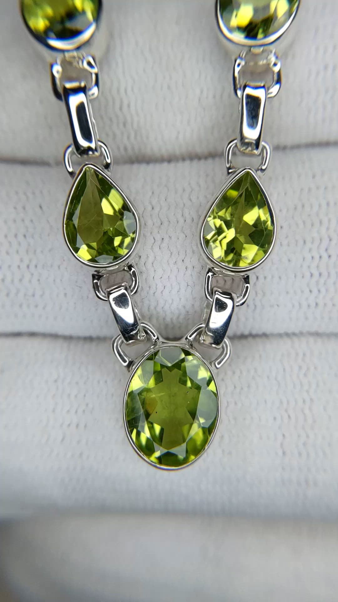 1.93 Ct. Green (Lime Green) Peridot and Green Peridot Bezel Necklace, Silver Size Video