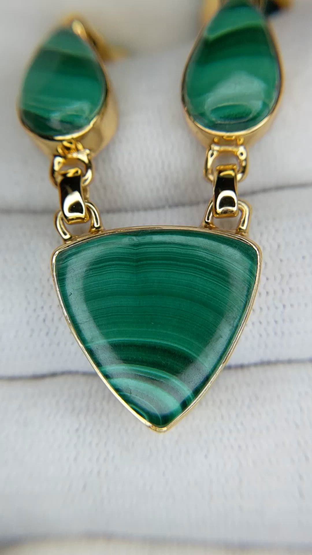 47.77 Ct.Tw.Total Carat Weight Malachite Bezel Necklace, 18K Gold Plated Silver Size Video
