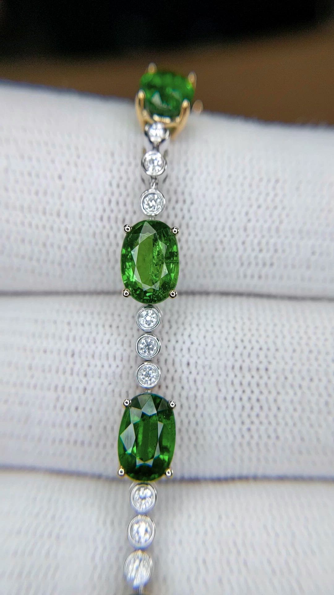 11.56&nbsp;Ct.Tw.Total Carat Weight Tsavorite Garnet and Natural Diamond Tennis/Line Bracelet, 18K White & Yellow Size Video