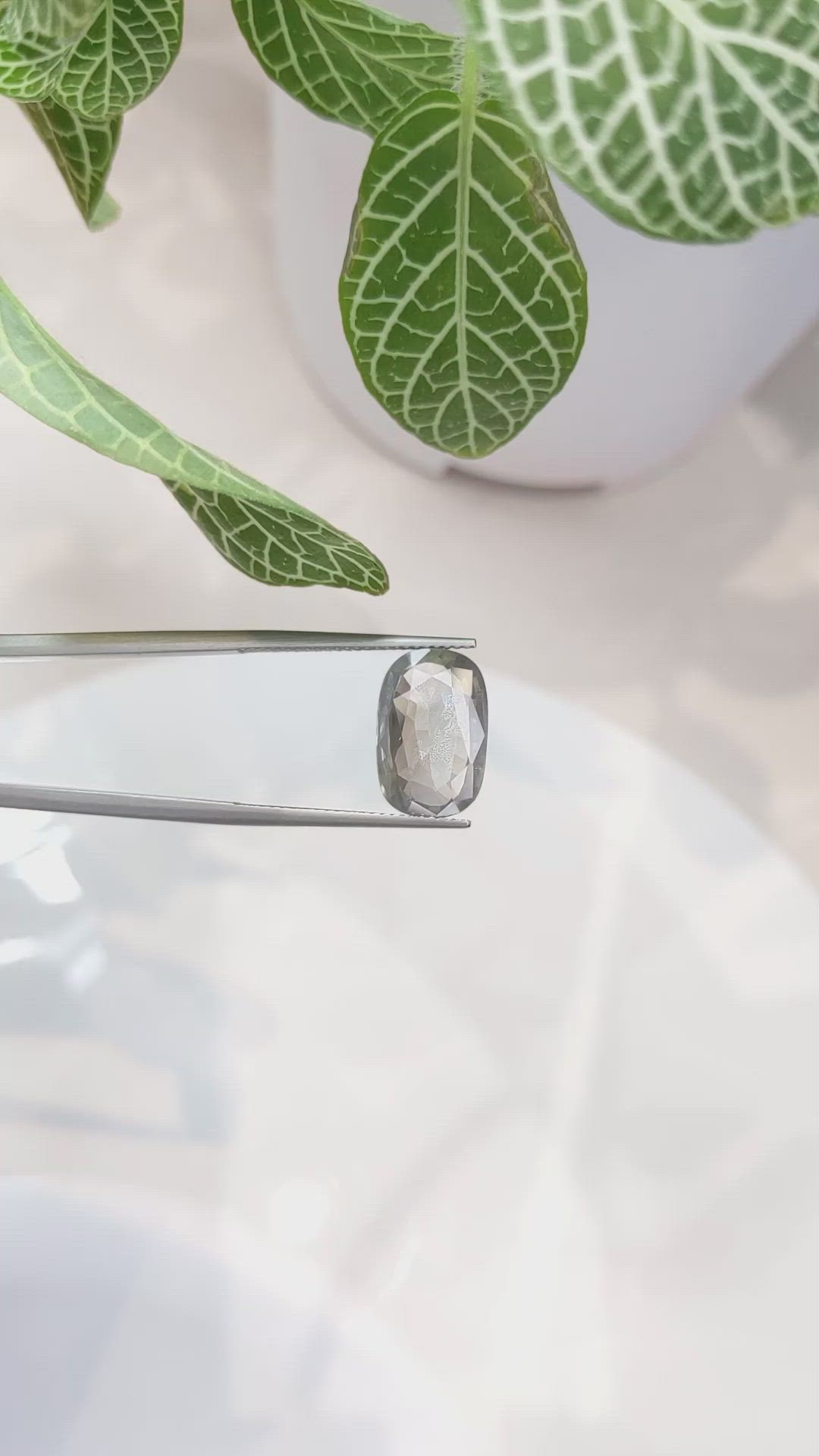 7.72 Ct. Zircon from Ceylon (Sri Lanka) Size Video