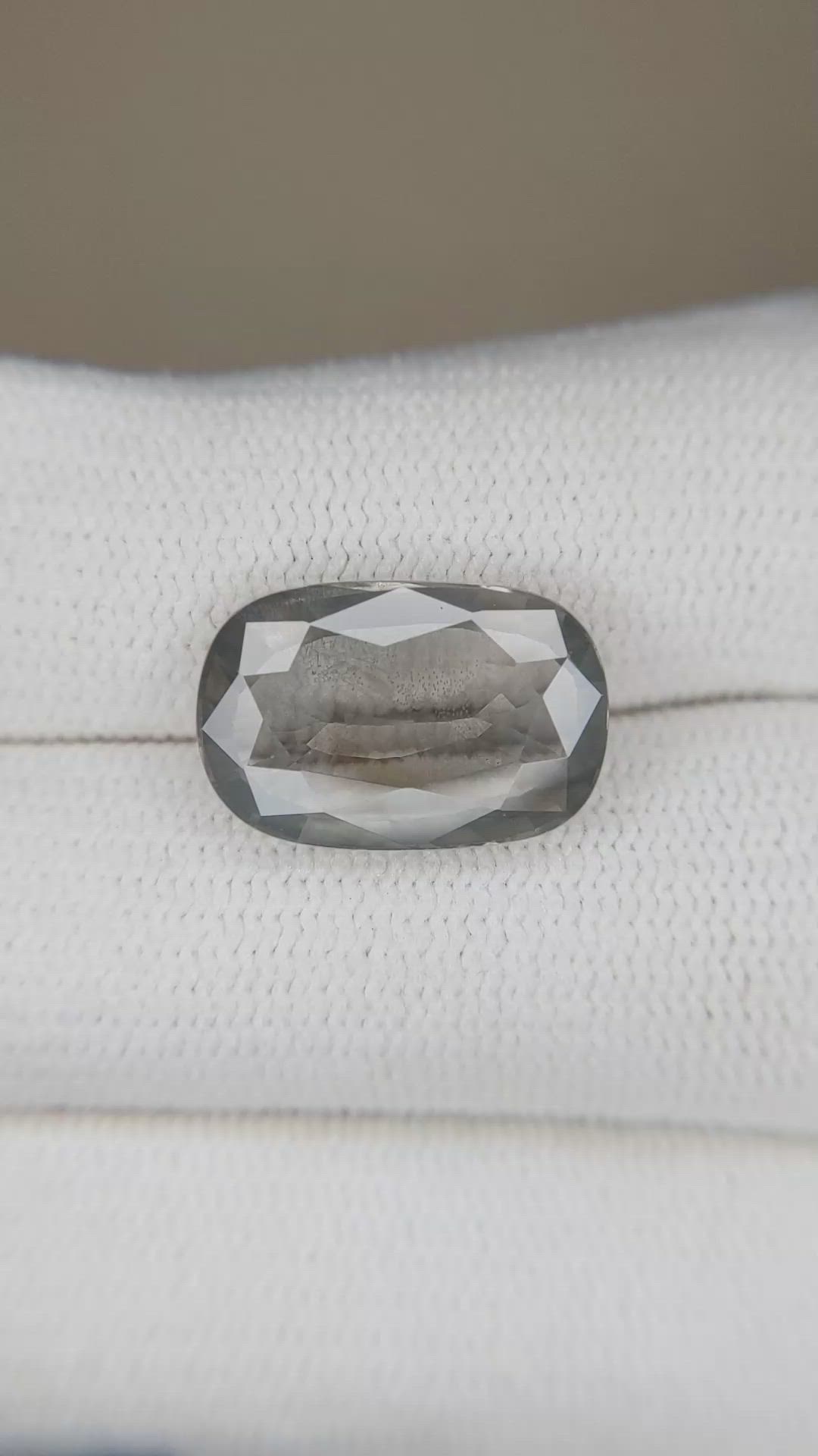 7.72 Ct. Zircon from Ceylon (Sri Lanka) Size Video