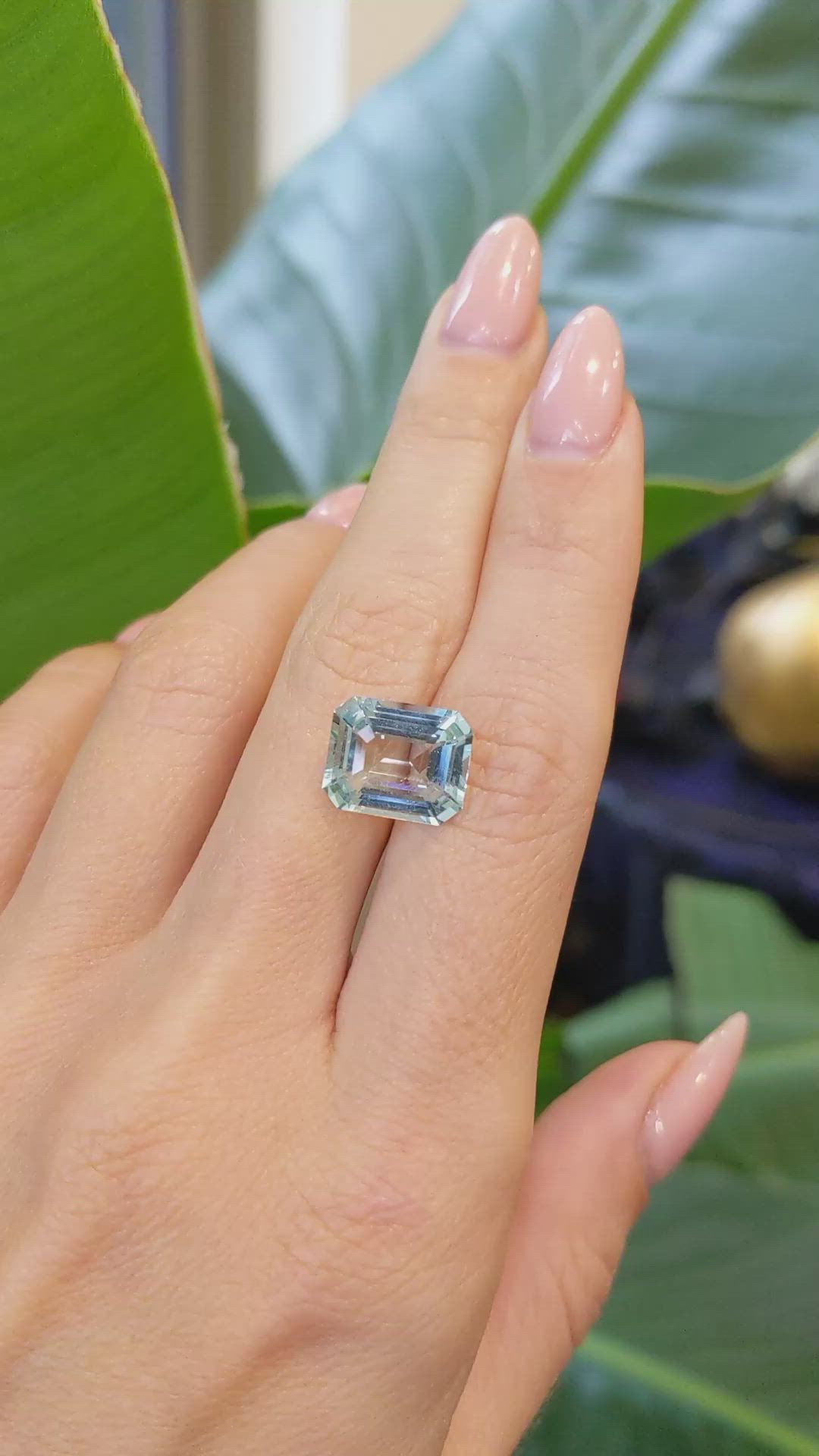 4.55 Ct. Aquamarine from Ceylon (Sri Lanka) Size Video