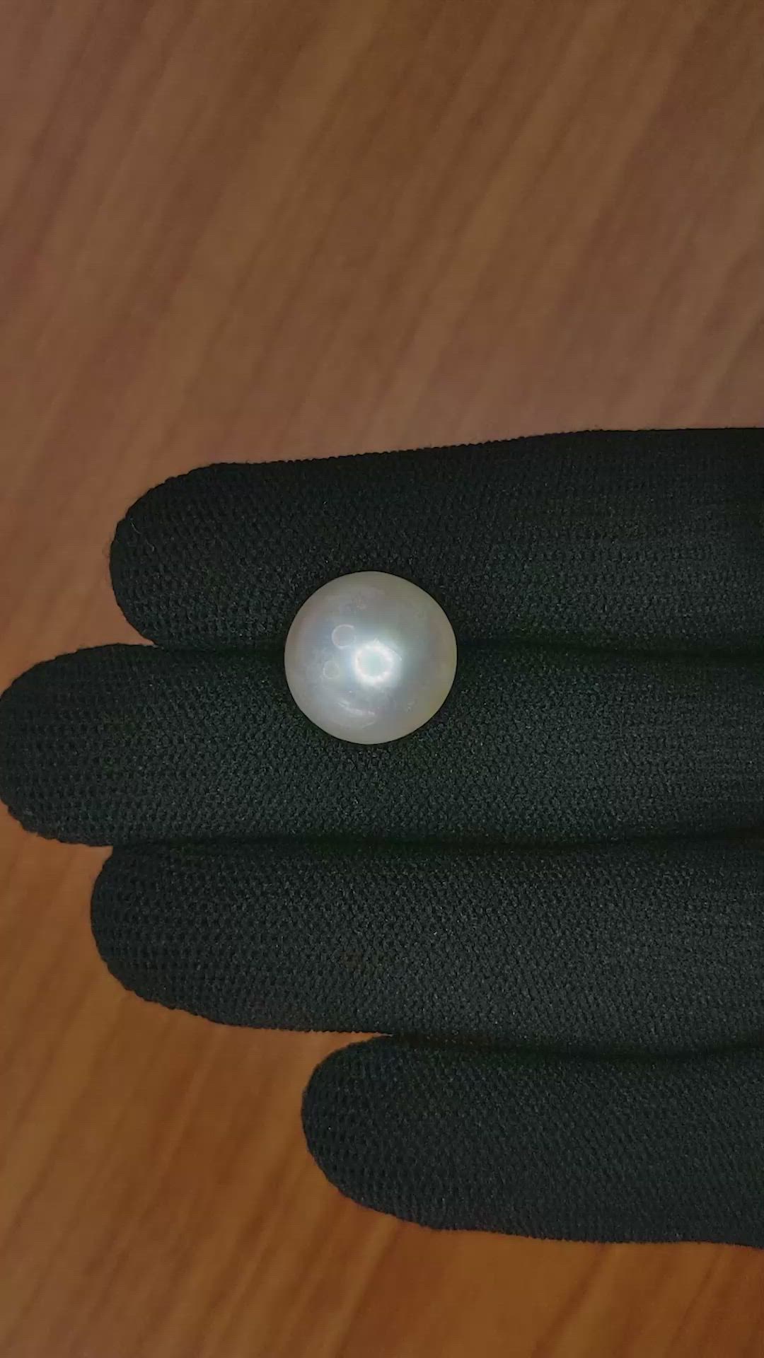 6.96 Ct. Silver Edison Pearl from China Size Video