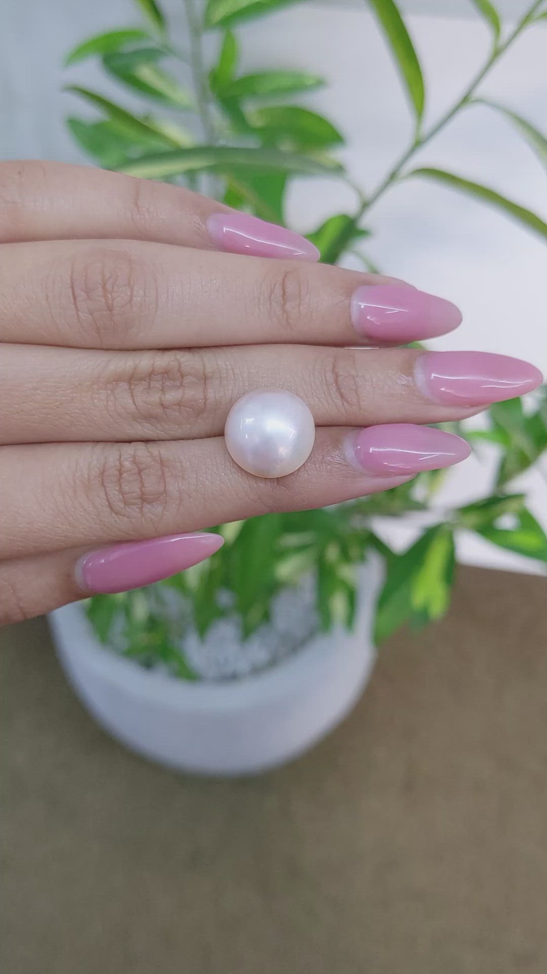 6.96 Ct. Silver Edison Pearl from China Size Video