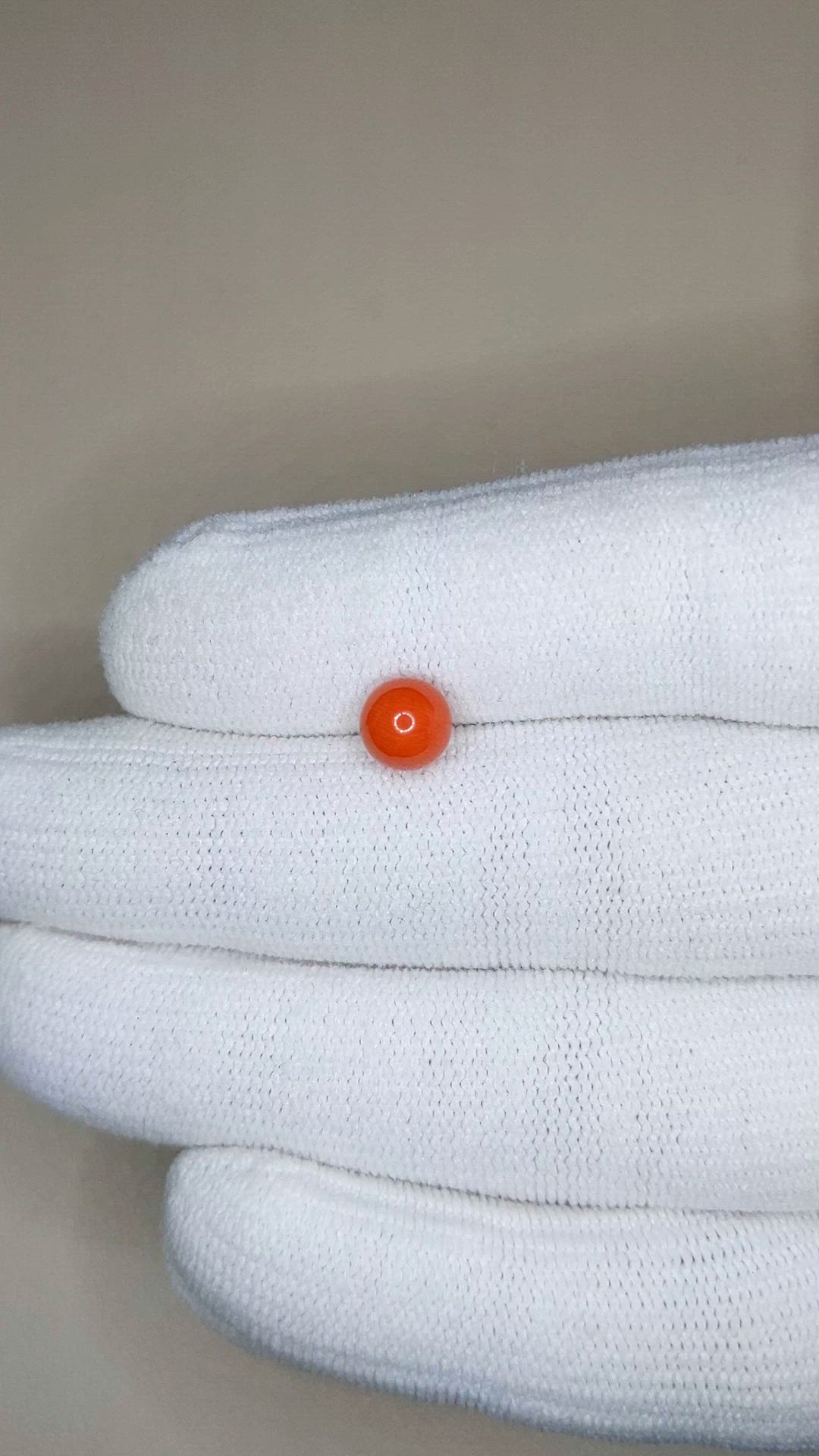 1.69 Ct. Salmon and White Coral from Italy Size Video