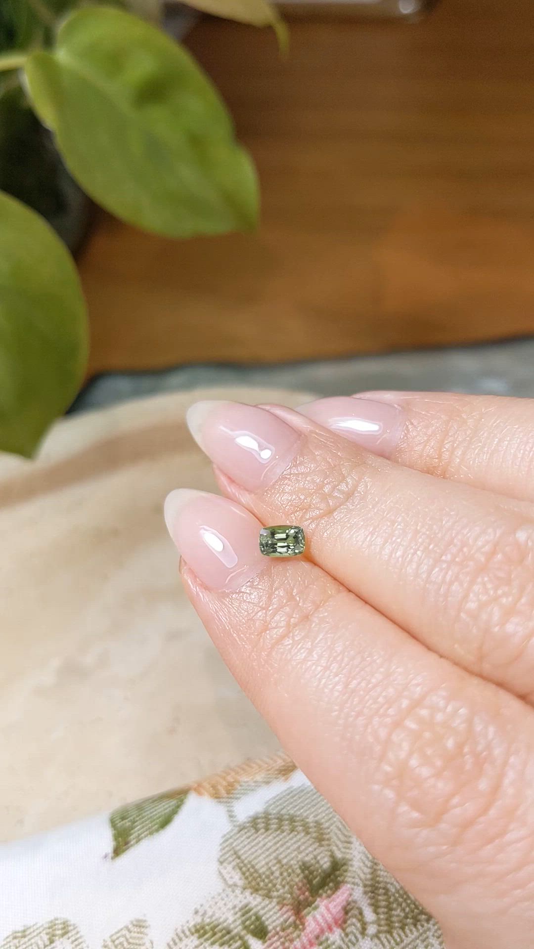0.49 Ct. Alexandrite from Ceylon (Sri Lanka) Size Video
