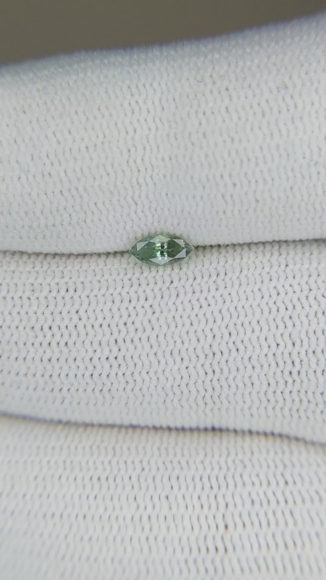 0.25 Ct. Alexandrite from Ceylon (Sri Lanka) Size Video