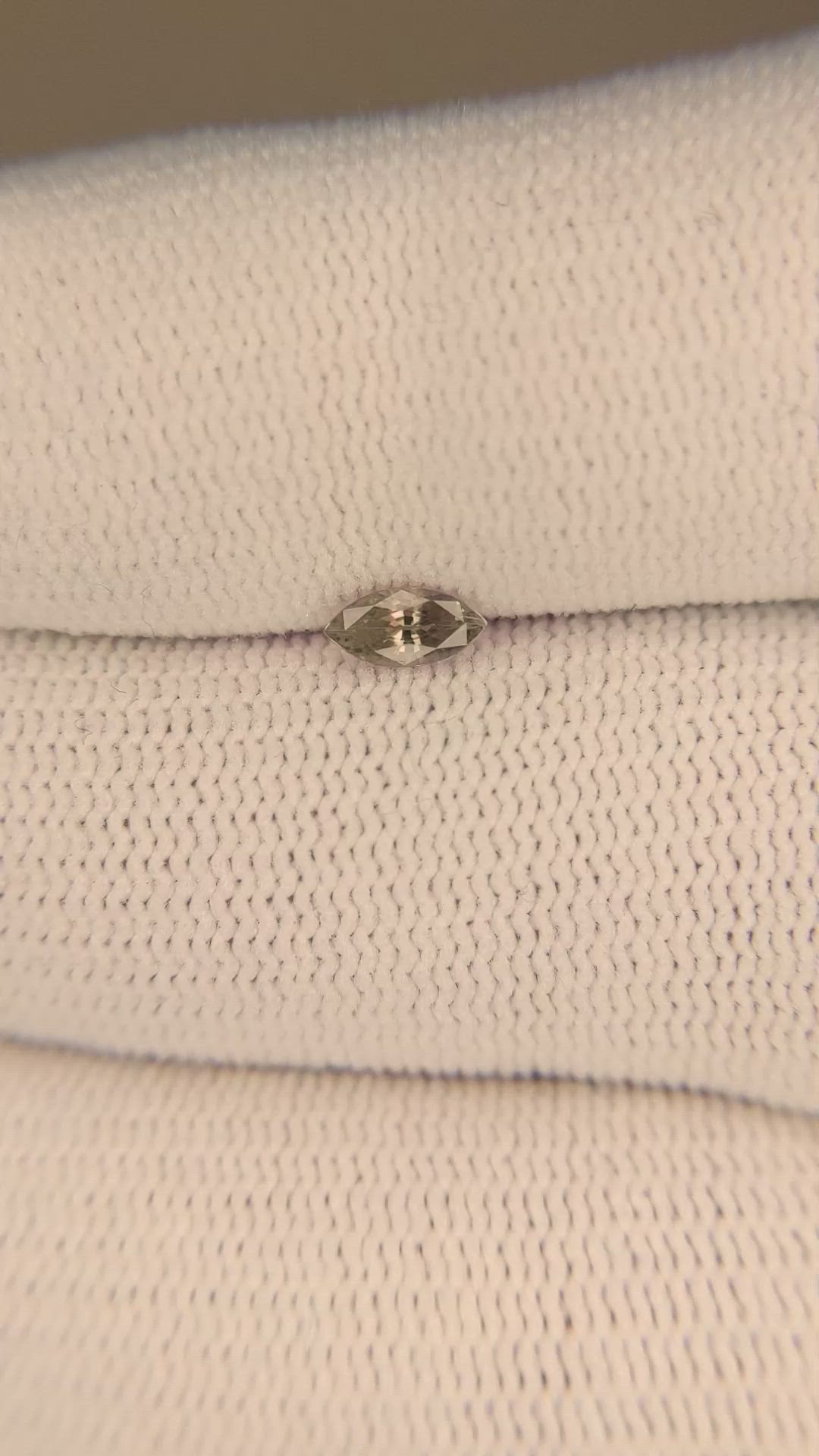 0.25 Ct. Alexandrite from Ceylon (Sri Lanka) Size Video