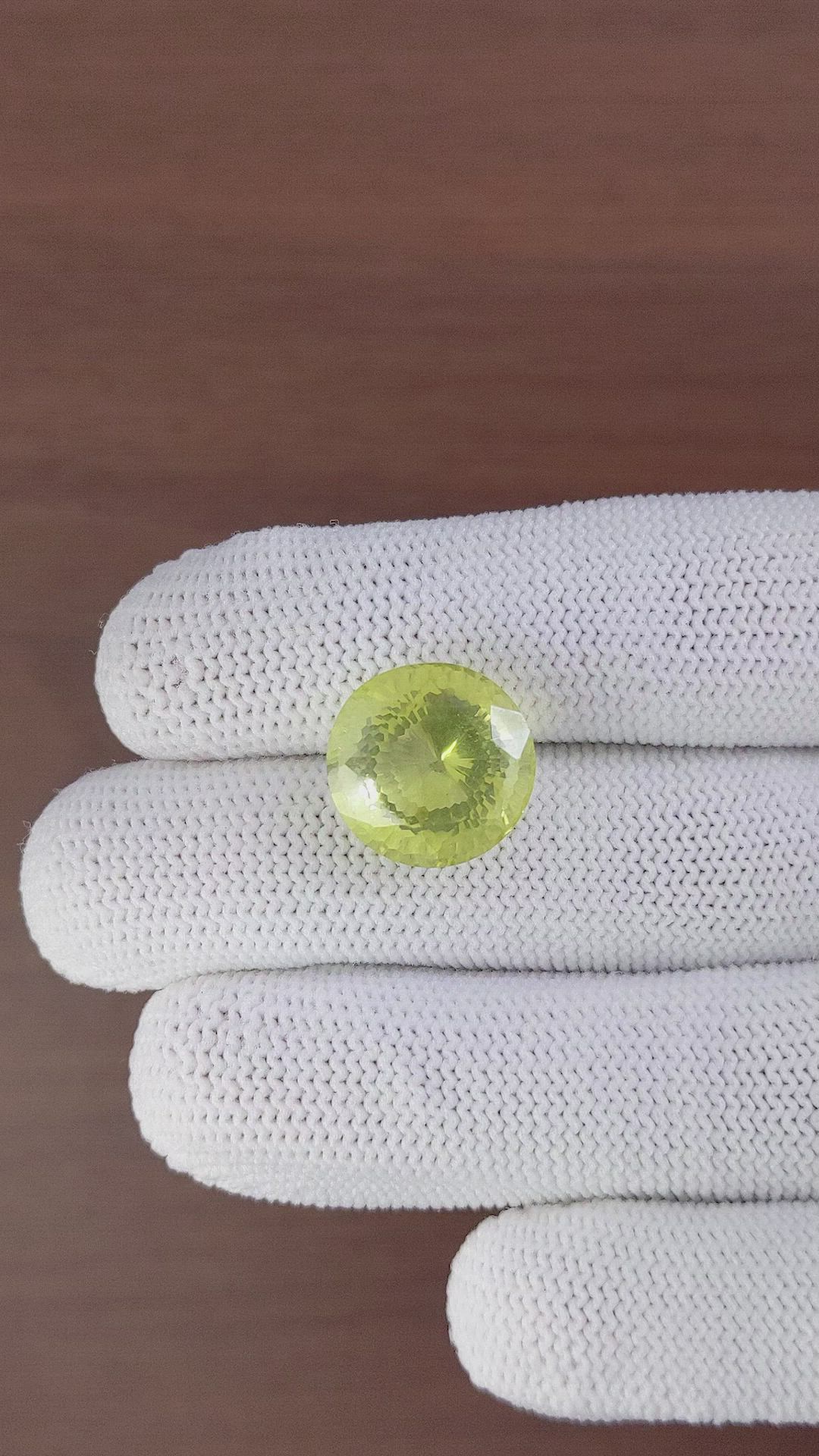 11.50 Ct. Quartz from Madagascar Size Video