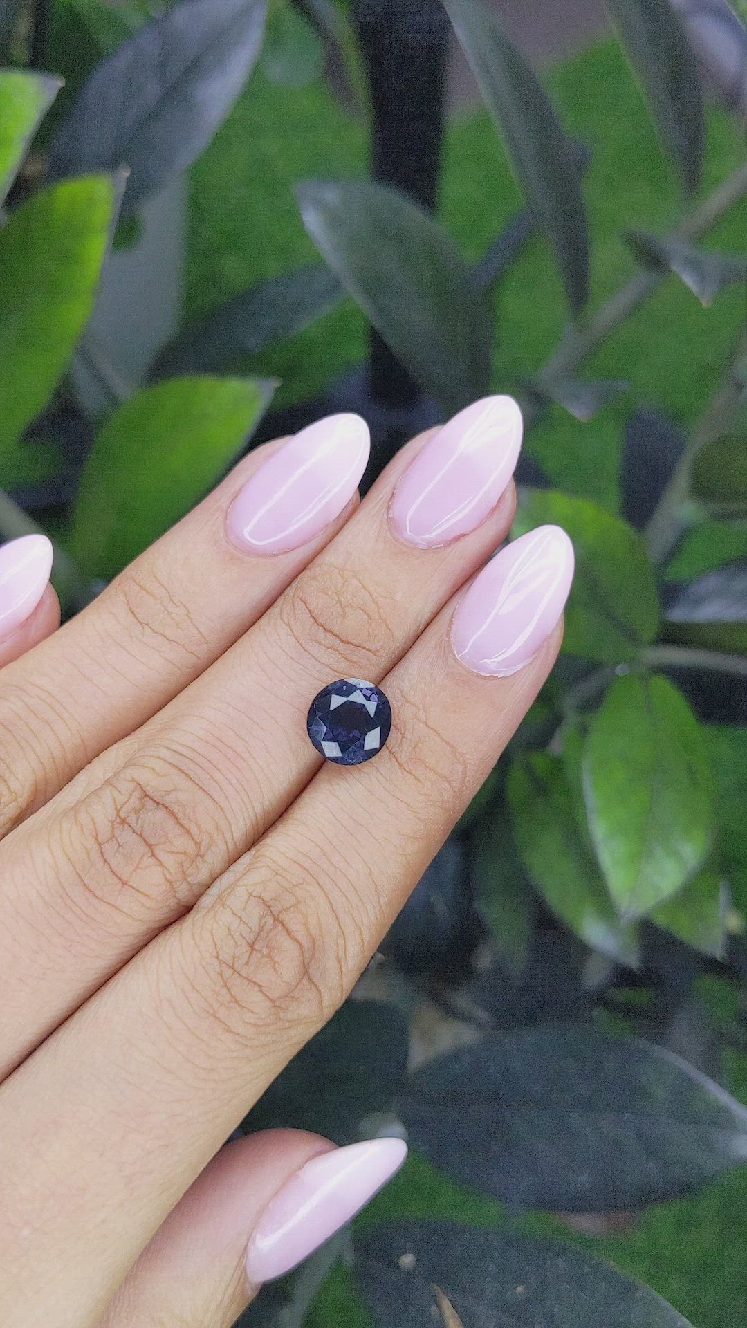 3.00 Ct. Spinel from Ceylon (Sri Lanka) Size Video