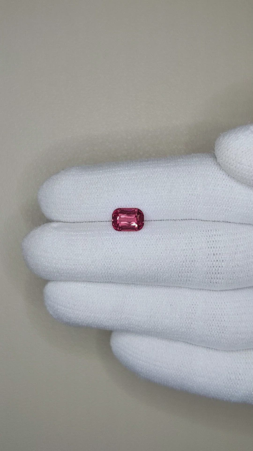 1.08 Ct. Spinel from Ceylon (Sri Lanka) Size Video