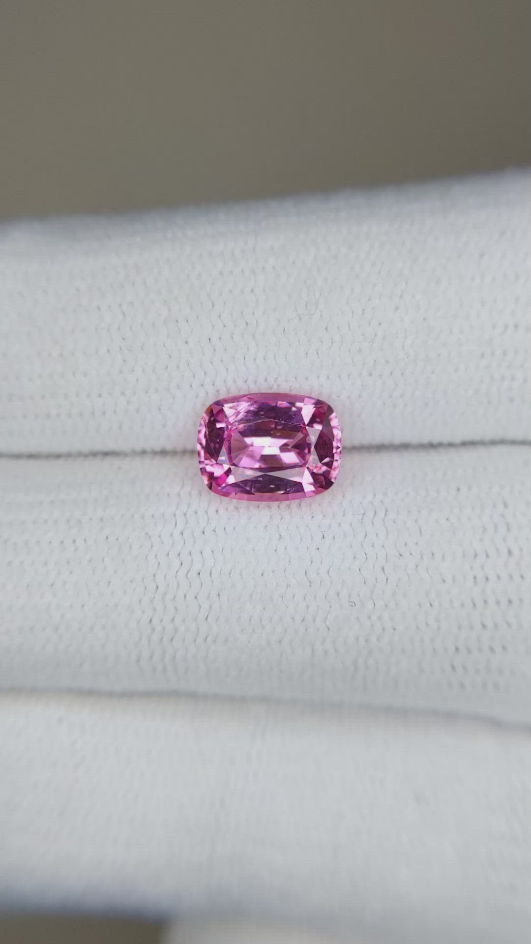 1.63 Ct. Spinel from Ceylon (Sri Lanka) Size Video