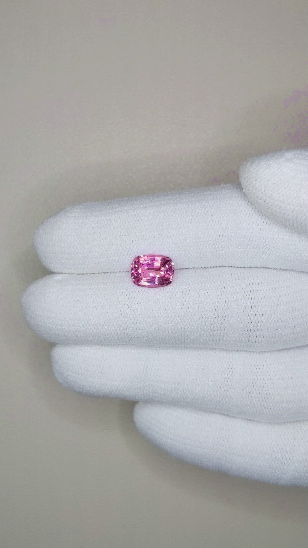 1.63 Ct. Spinel from Ceylon (Sri Lanka) Size Video