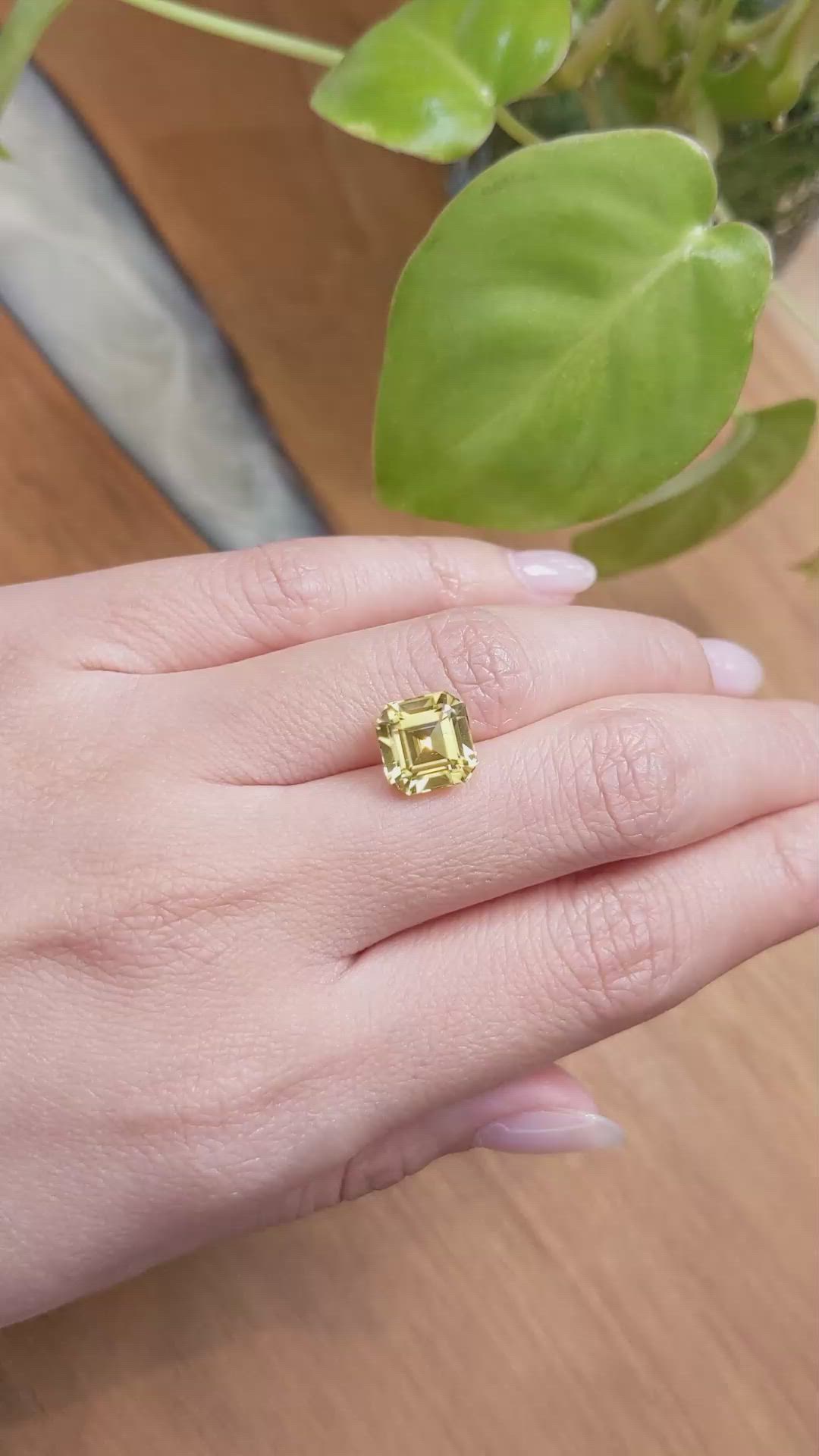 6.28 Ct. Zircon from Ceylon (Sri Lanka) Size Video