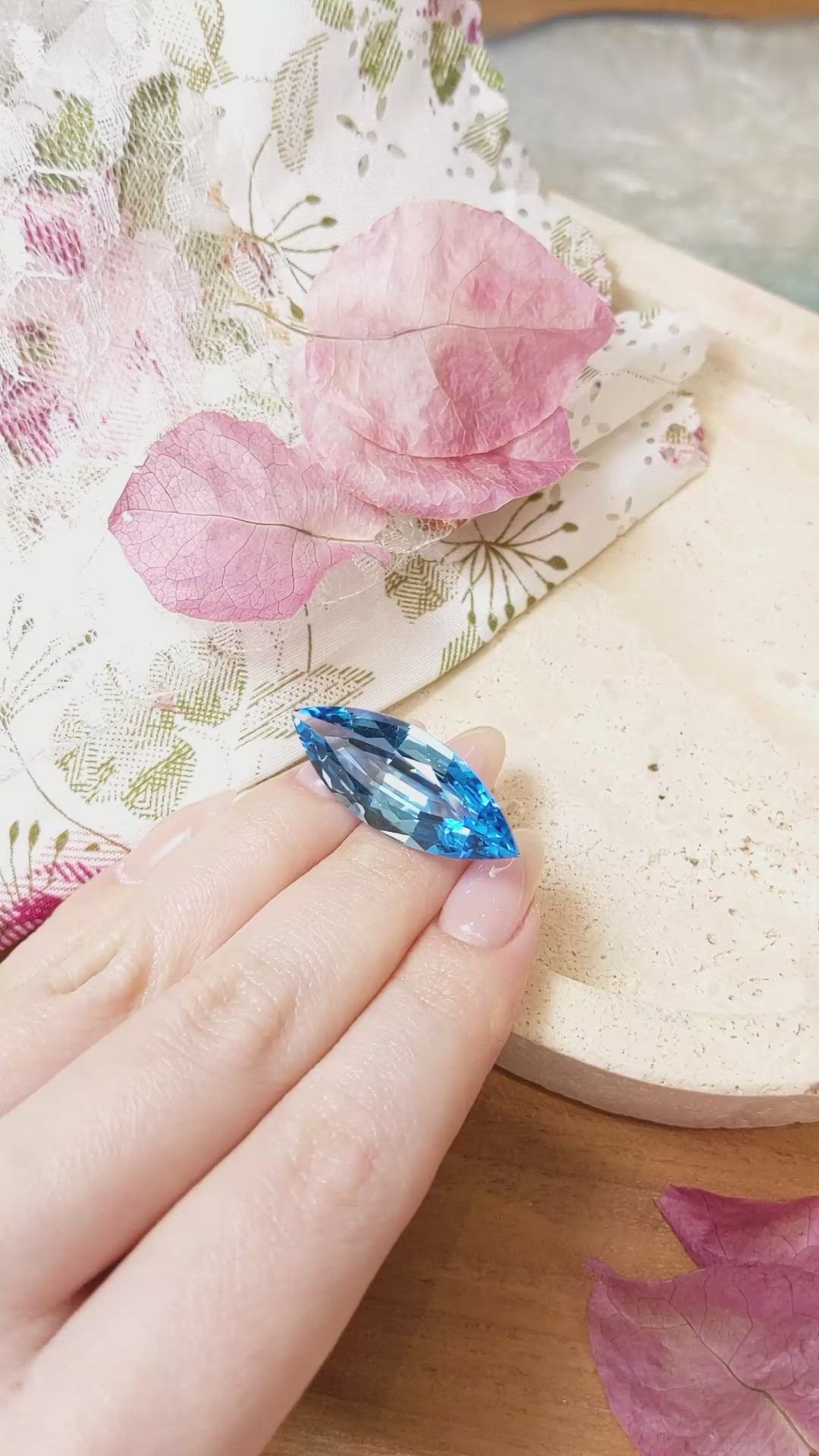 25.17 Ct. Topaz from Brazil Size Video