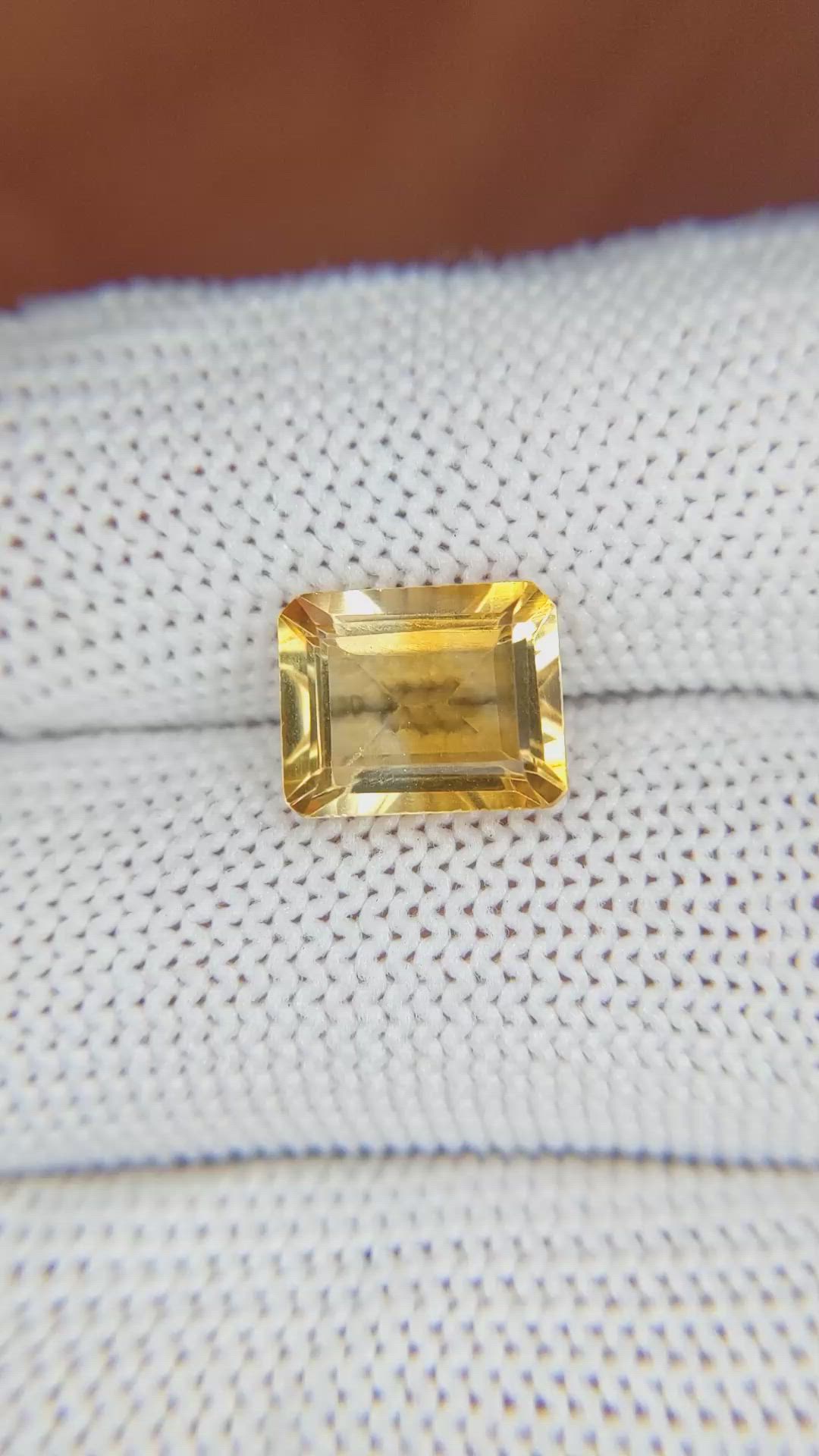 2.94 Ct. Citrine from Ceylon (Sri Lanka) Size Video