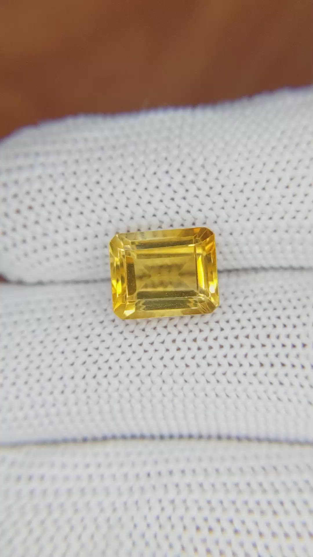 3.82 Ct. Citrine from Ceylon (Sri Lanka) Size Video
