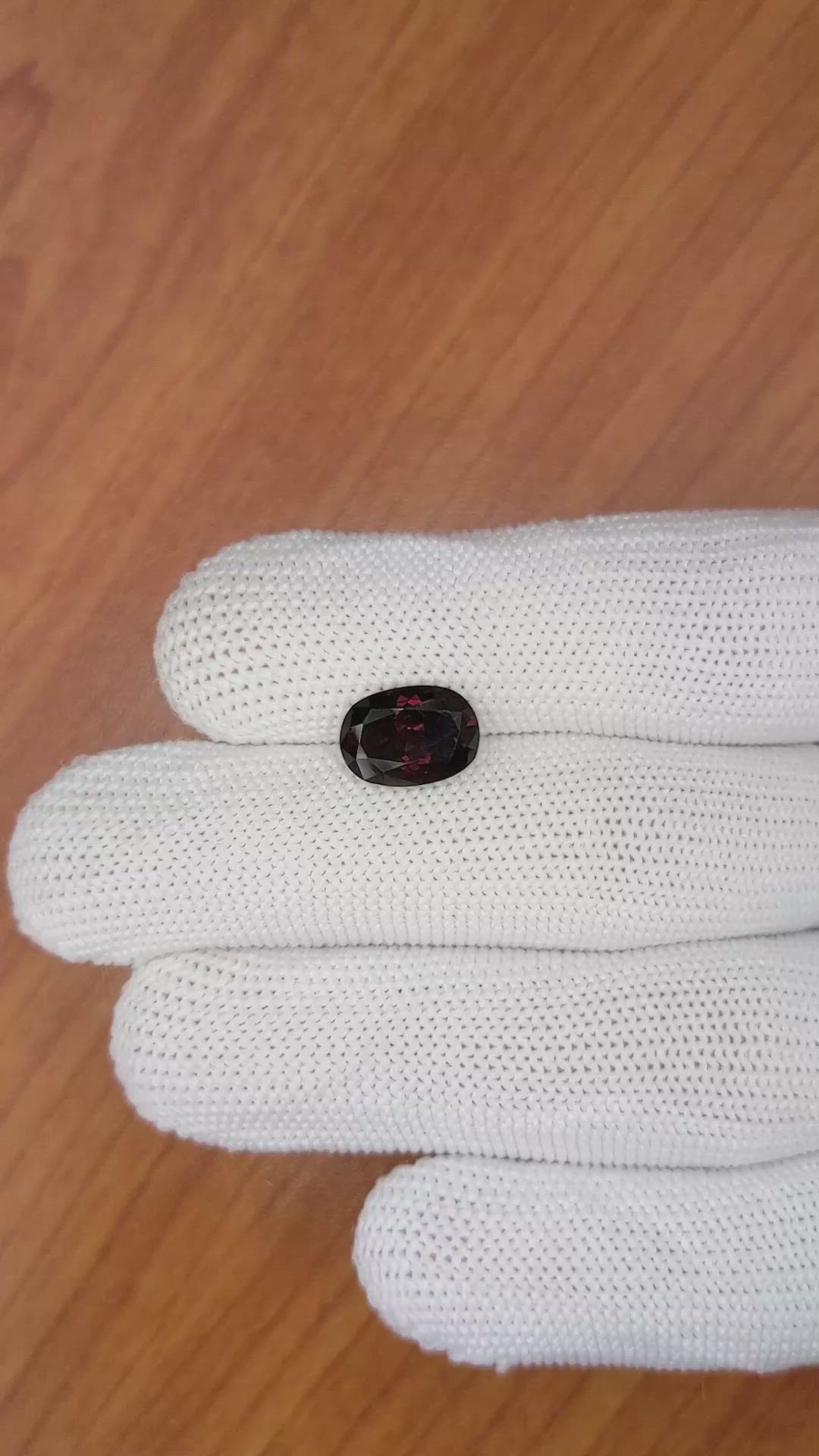 3.51 Ct. Spinel from Ceylon (Sri Lanka) Size Video