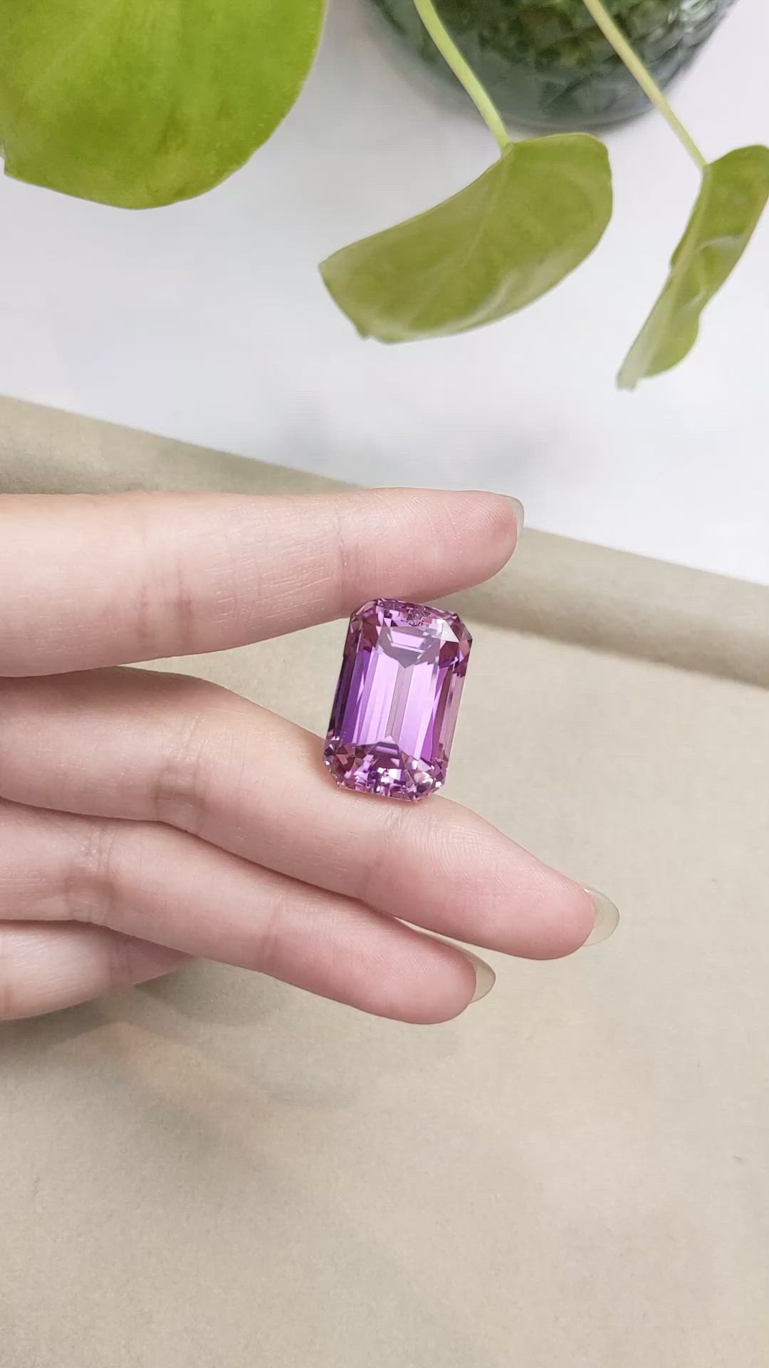 32.96 Ct. Kunzite from Afghanistan Size Video