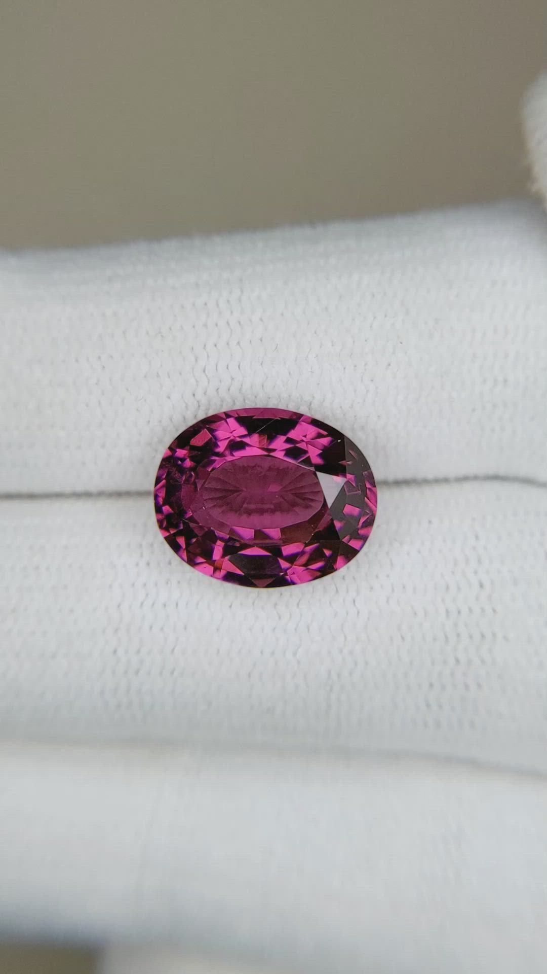5.67 Ct. Rhodolite Garnet from Madagascar Size Video