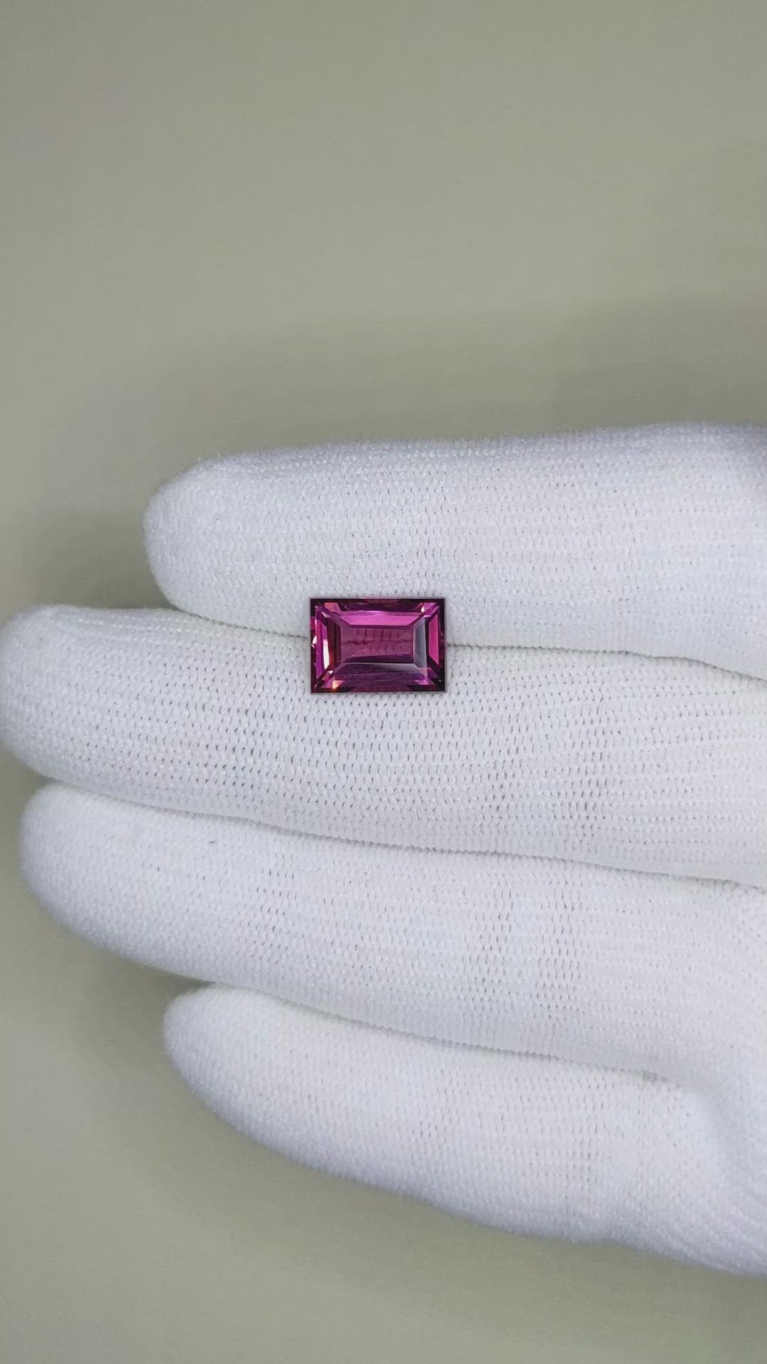 3.87 Ct. Rhodolite Garnet from Madagascar Size Video