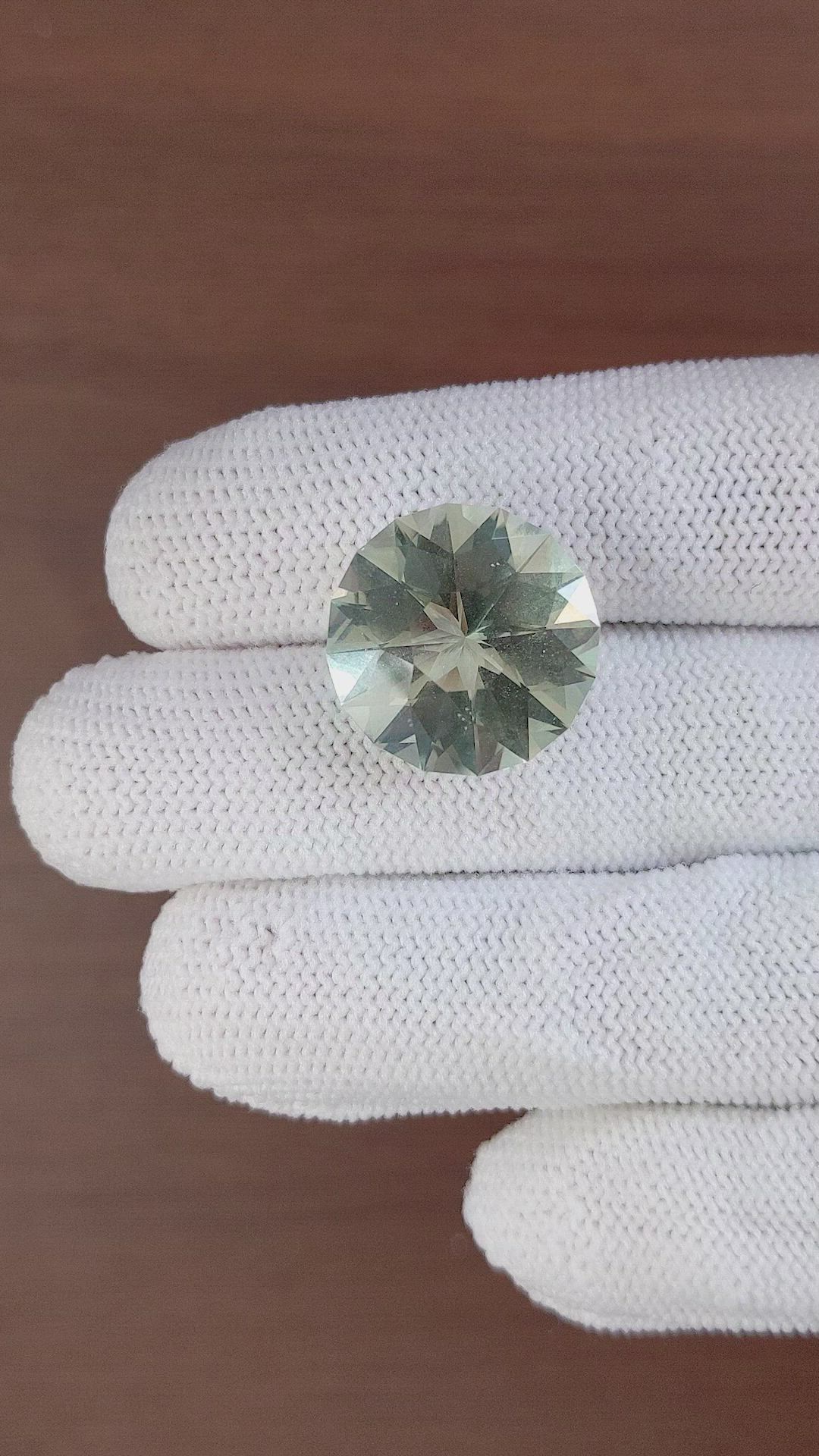 17.00 Ct. Quartz from Madagascar Size Video