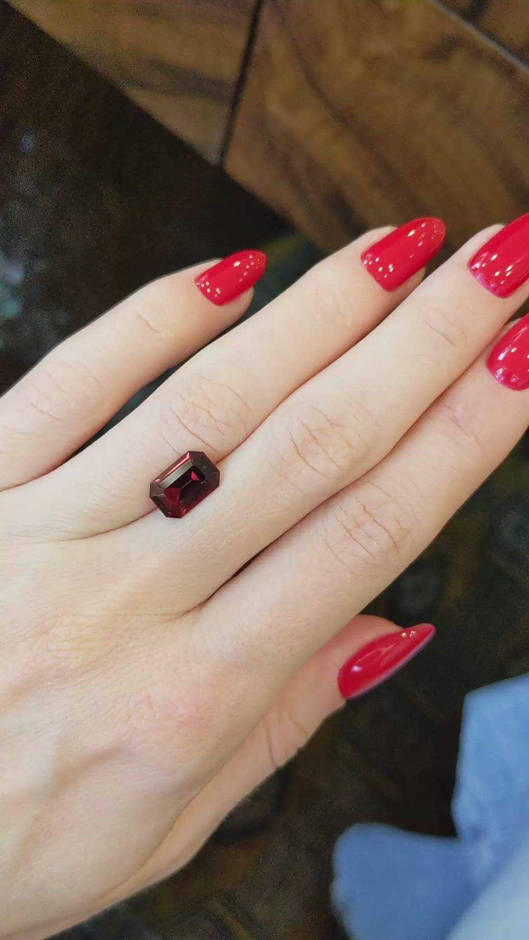 2.70 Ct. Garnet from Ceylon (Sri Lanka) Size Video