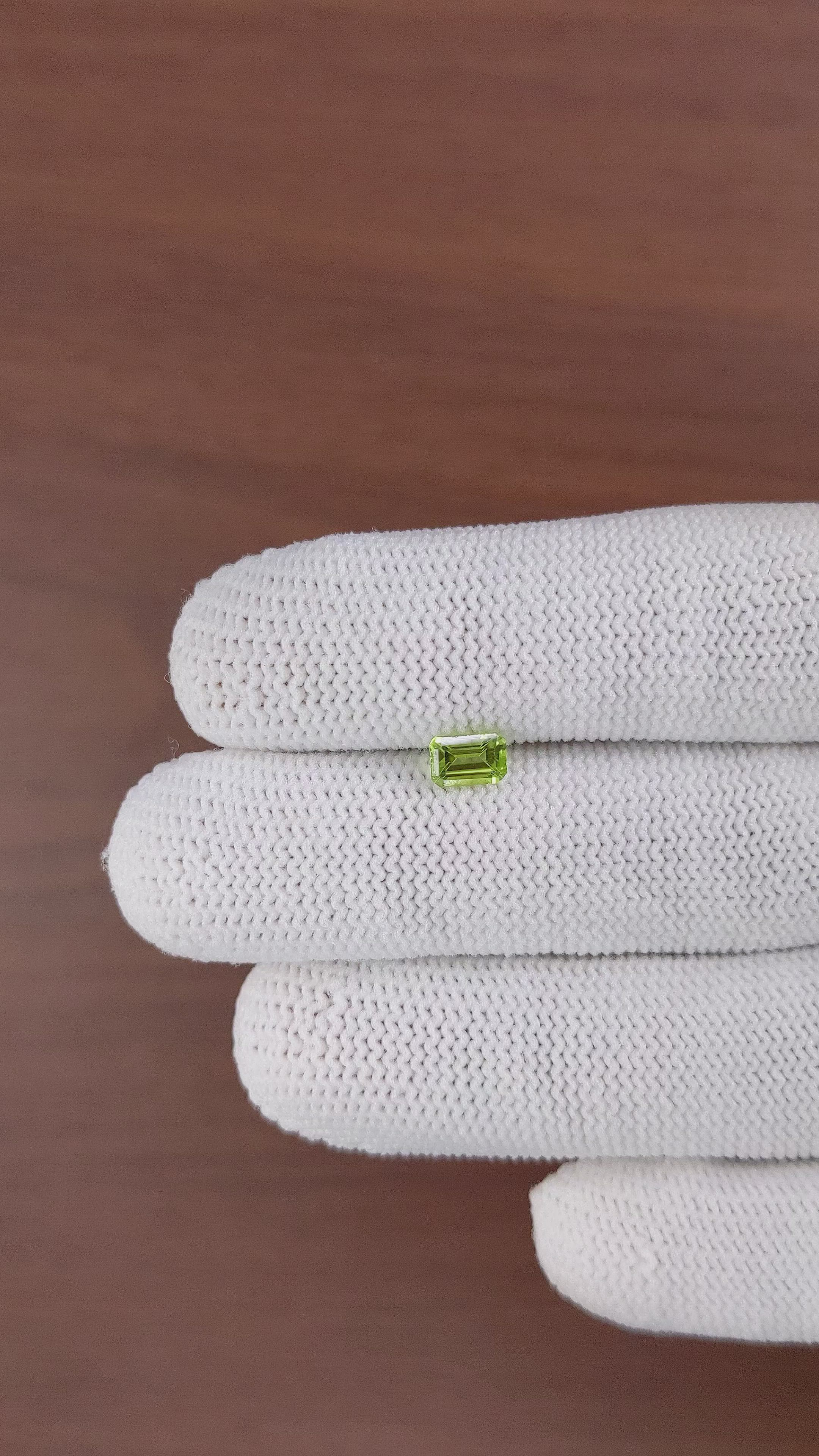 0.65 Ct. Peridot from Ceylon (Sri Lanka) Size Video