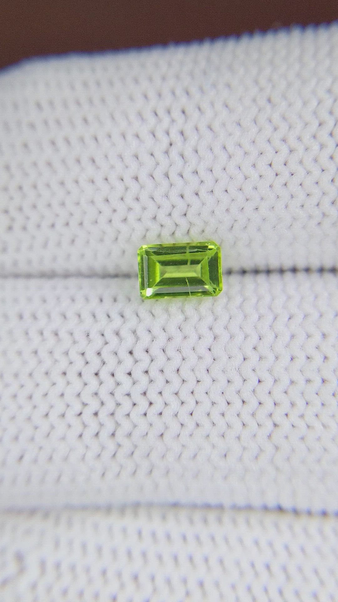 0.70 Ct. Peridot from Ceylon (Sri Lanka) Size Video