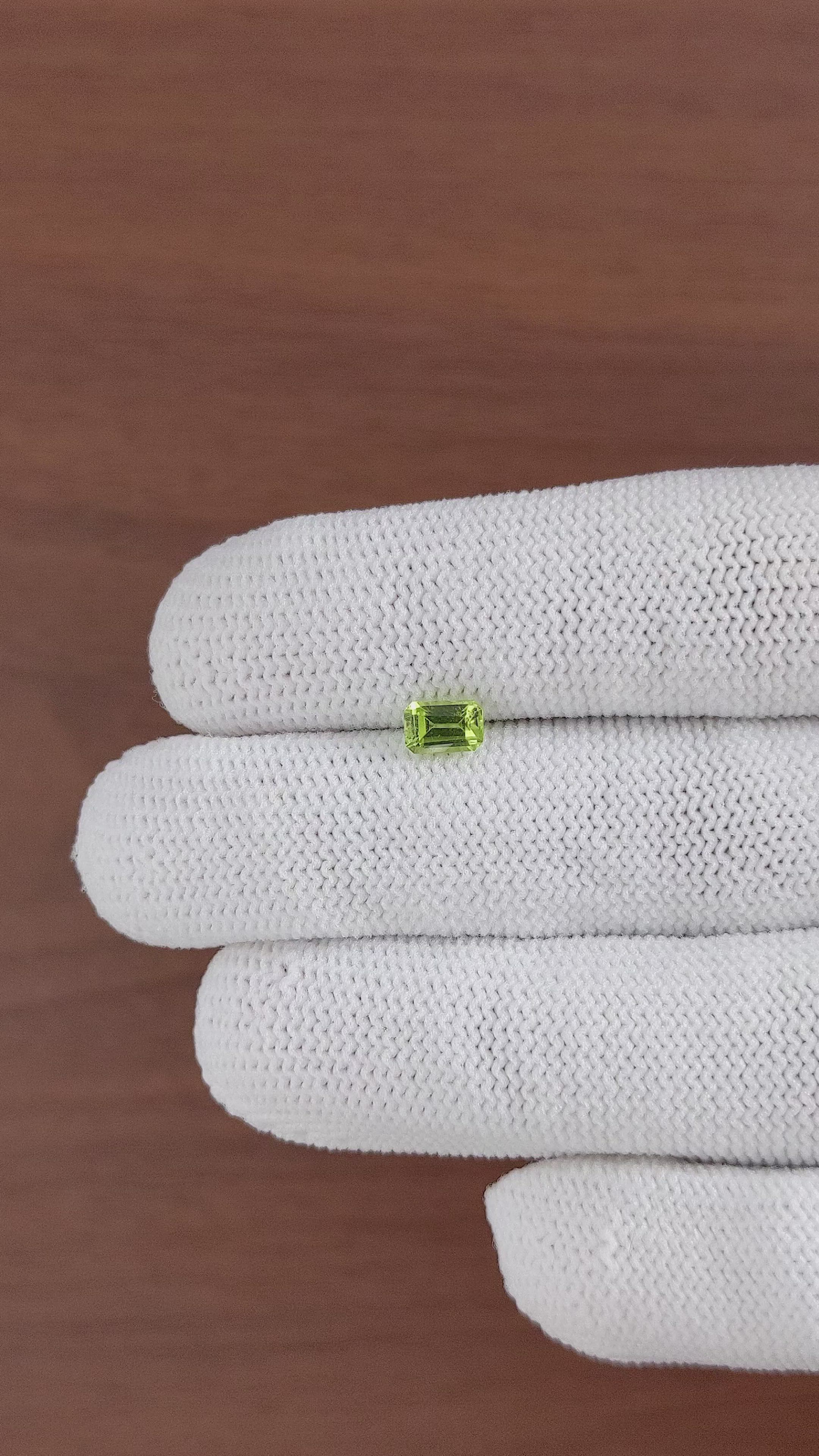 0.72 Ct. Peridot from Ceylon (Sri Lanka) Size Video