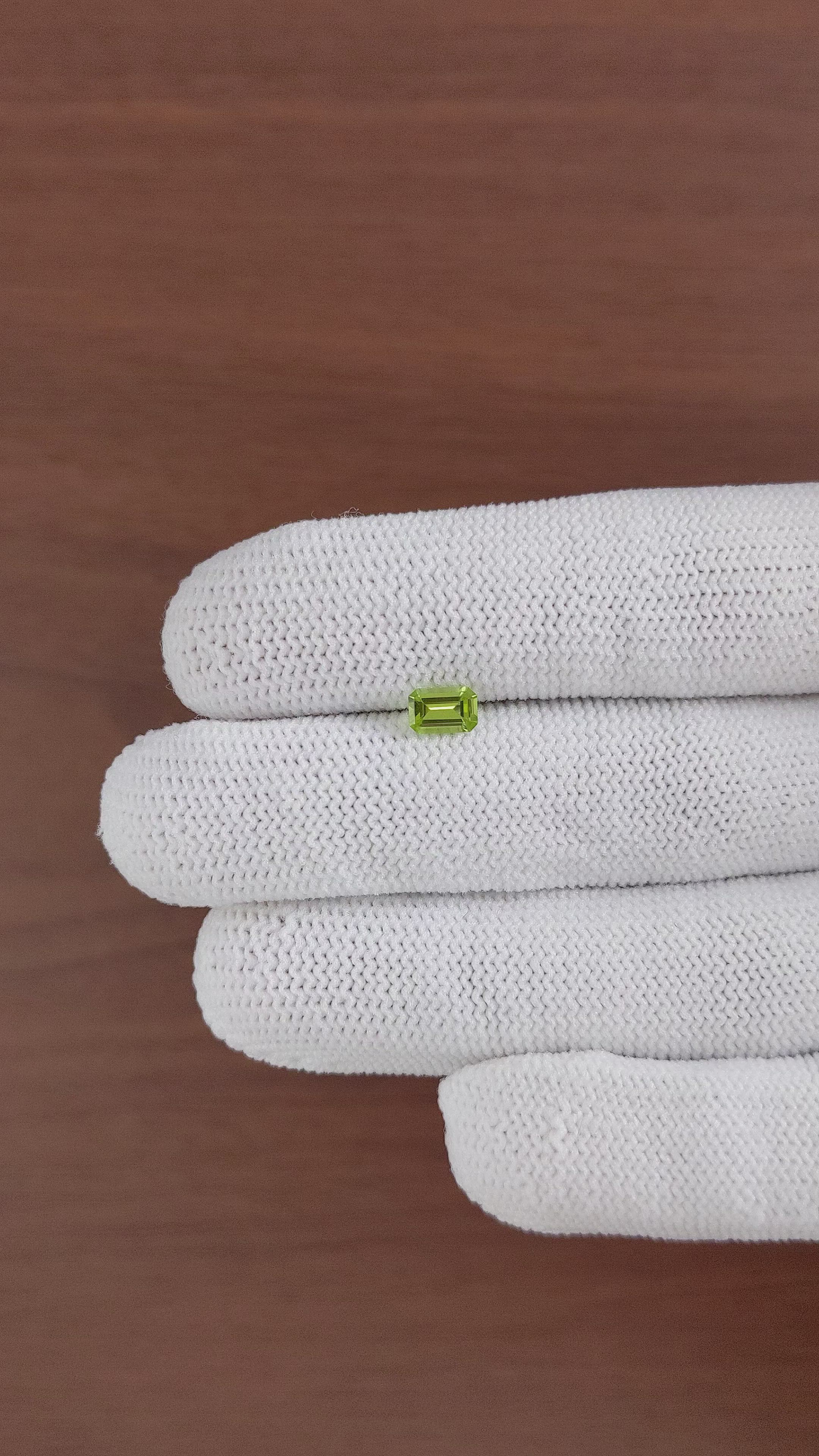 0.52 Ct. Peridot from Ceylon (Sri Lanka) Size Video