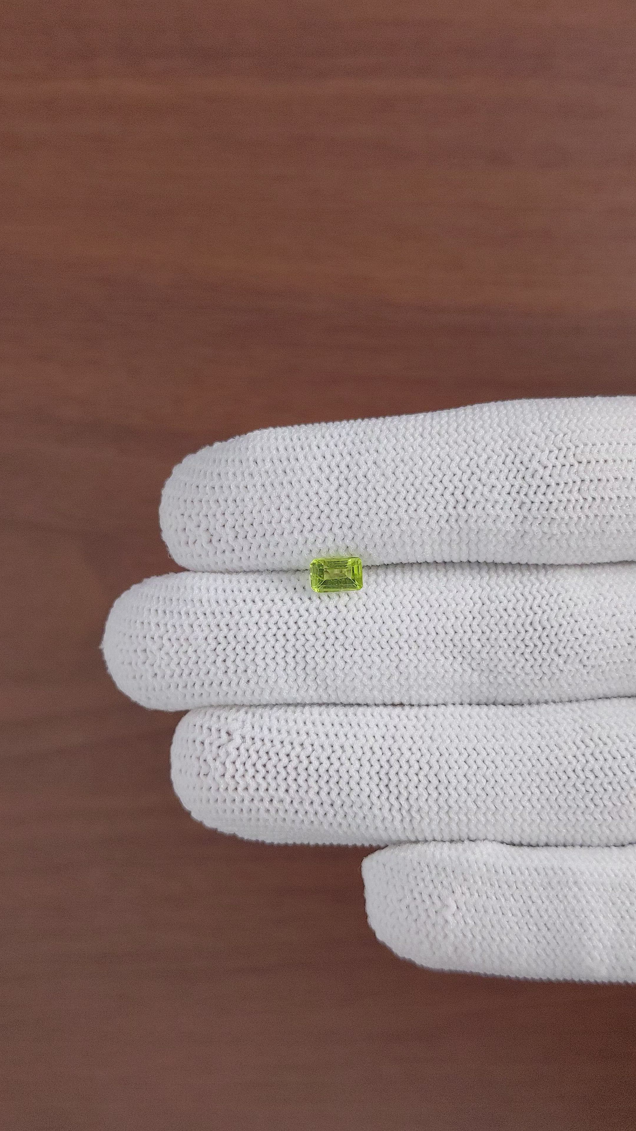 0.67 Ct. Peridot from Ceylon (Sri Lanka) Size Video