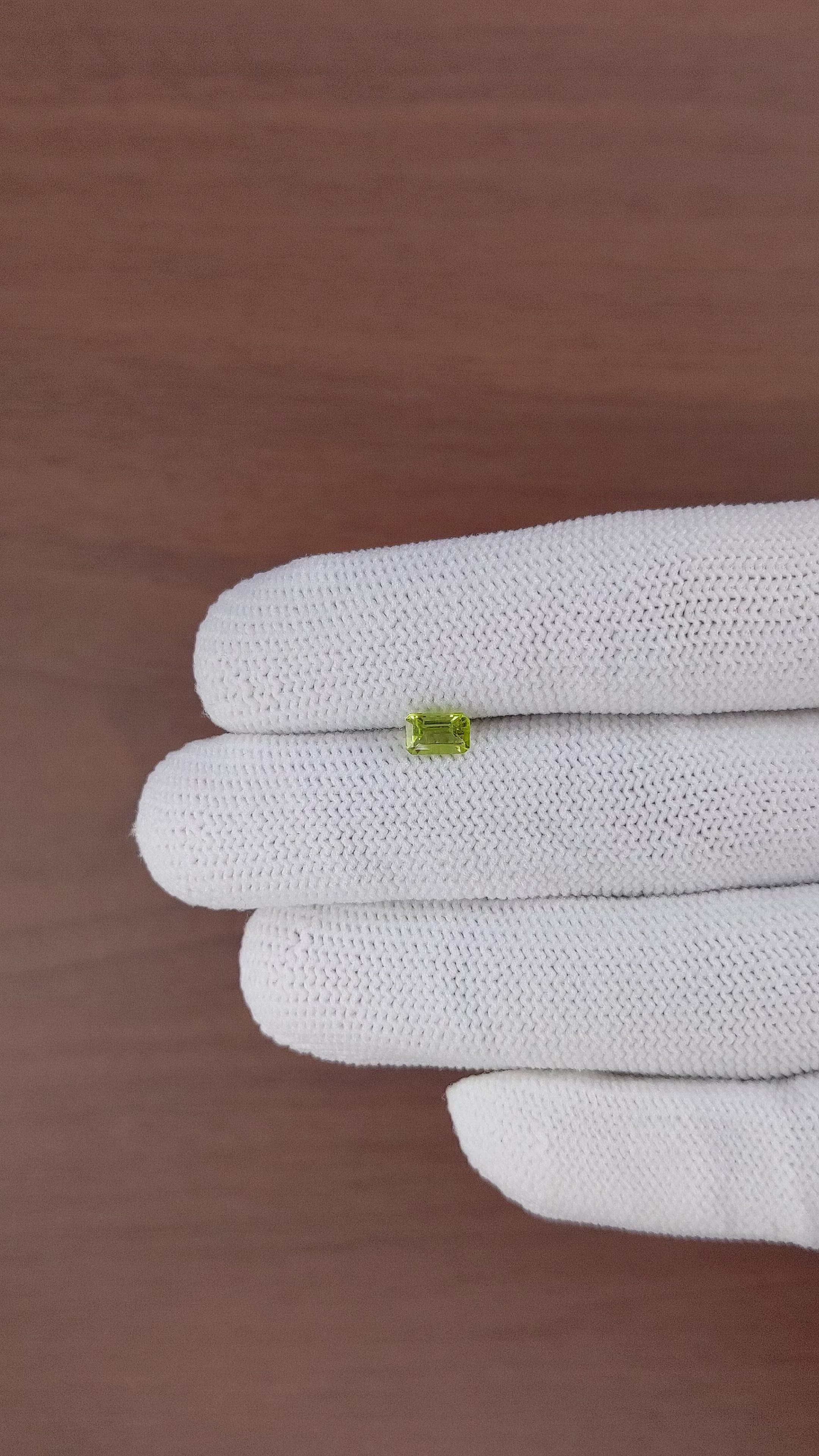 0.65 Ct. Peridot from Ceylon (Sri Lanka) Size Video