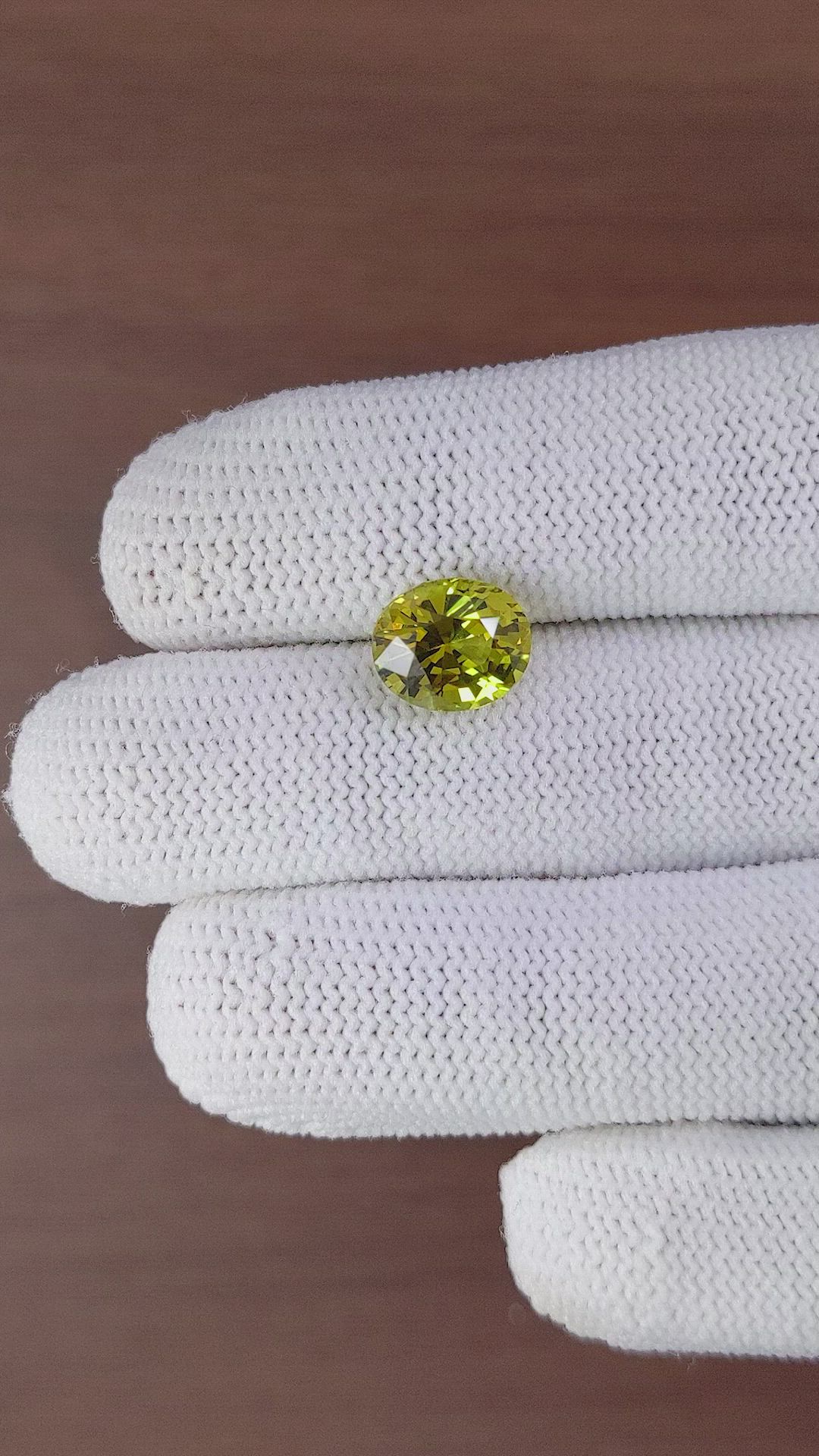 4.15 Ct. Chrysoberyl from Ceylon (Sri Lanka) Size Video