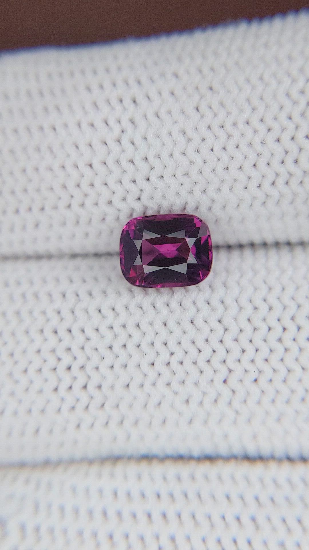 1.50 Ct. Spinel from Ceylon (Sri Lanka) Size Video